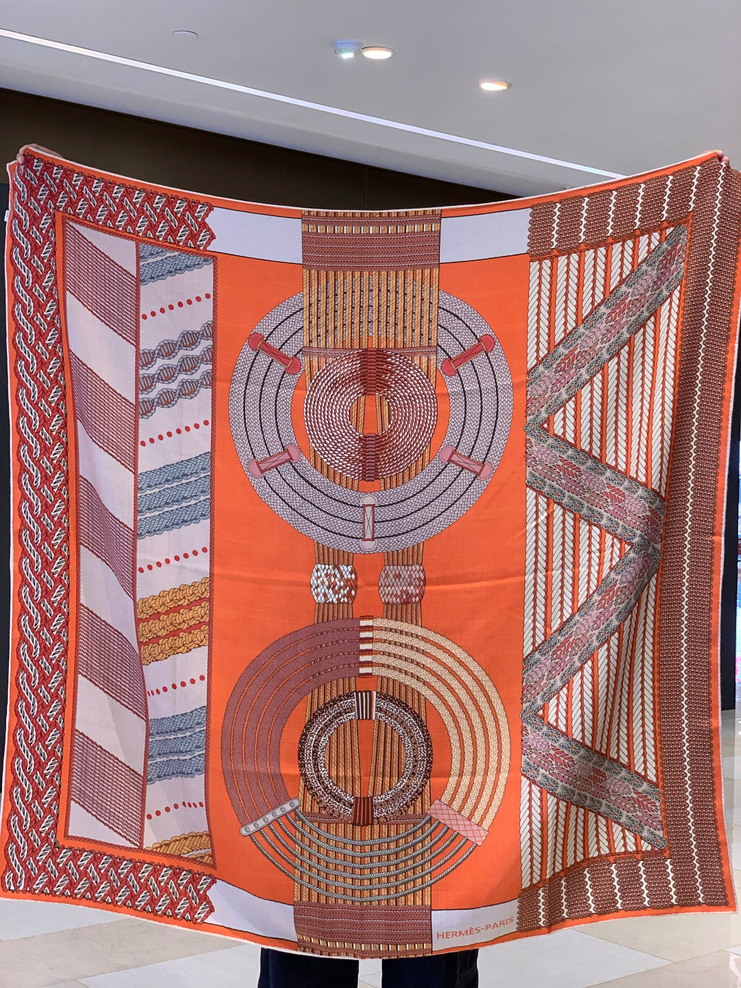HERMES HERMES 25S SCARF 140 IN SILK 989535