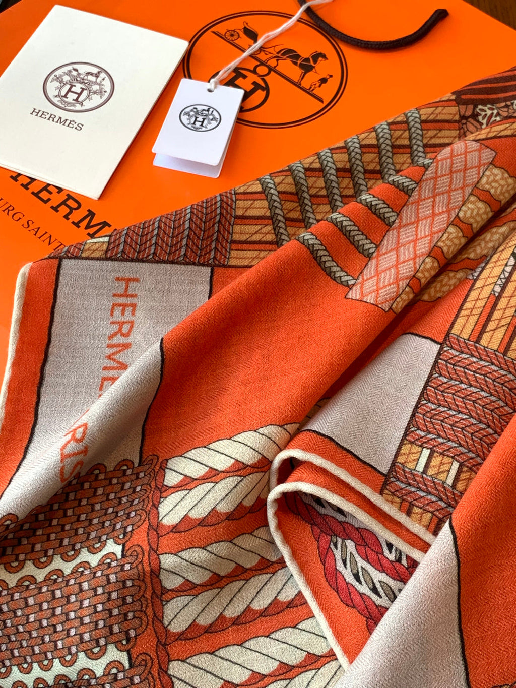 HERMES HERMES 25S SCARF 140 IN SILK 989535