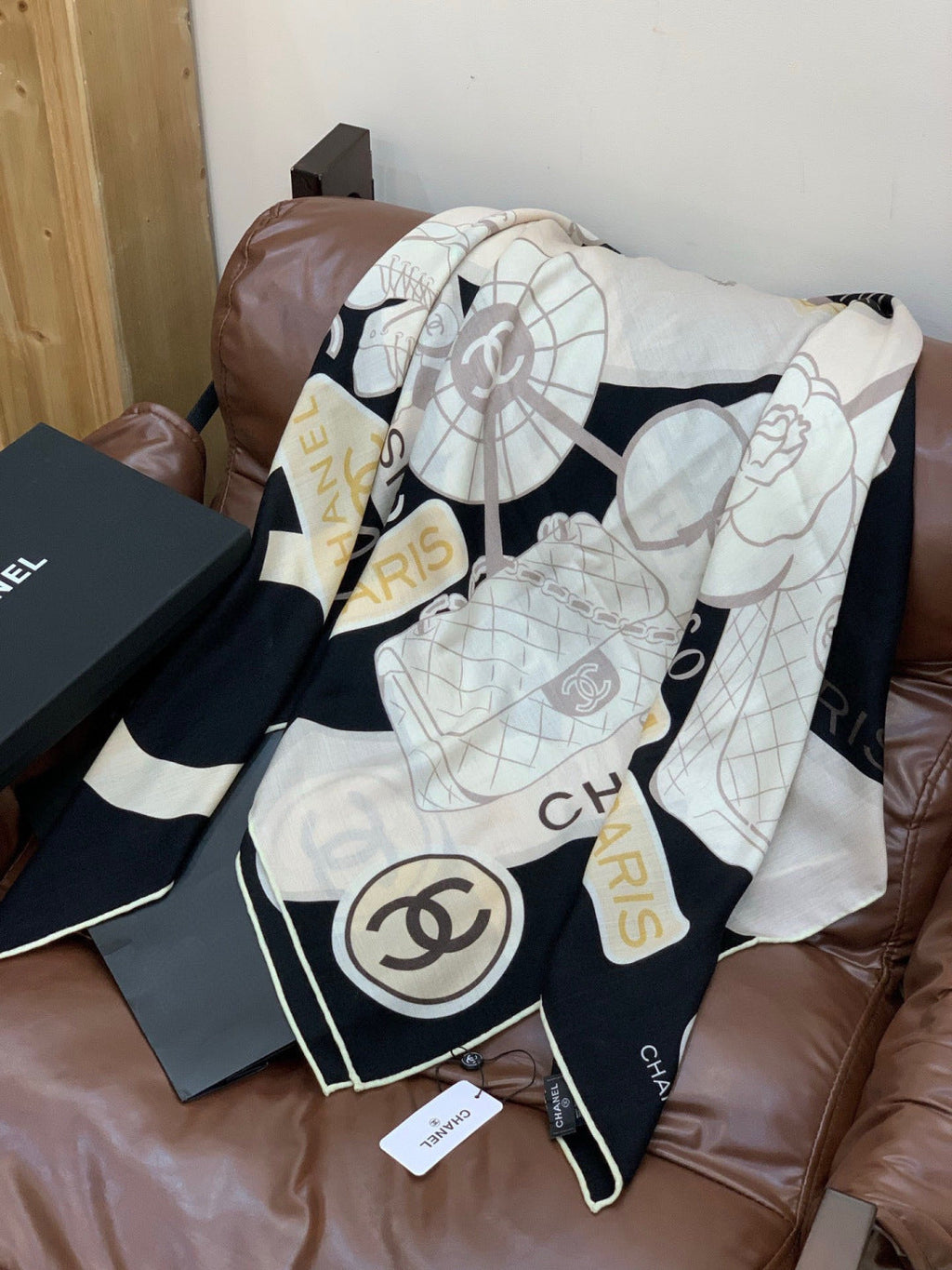 CHANEL 25S SCARF 135 IN CASHMERE 991651