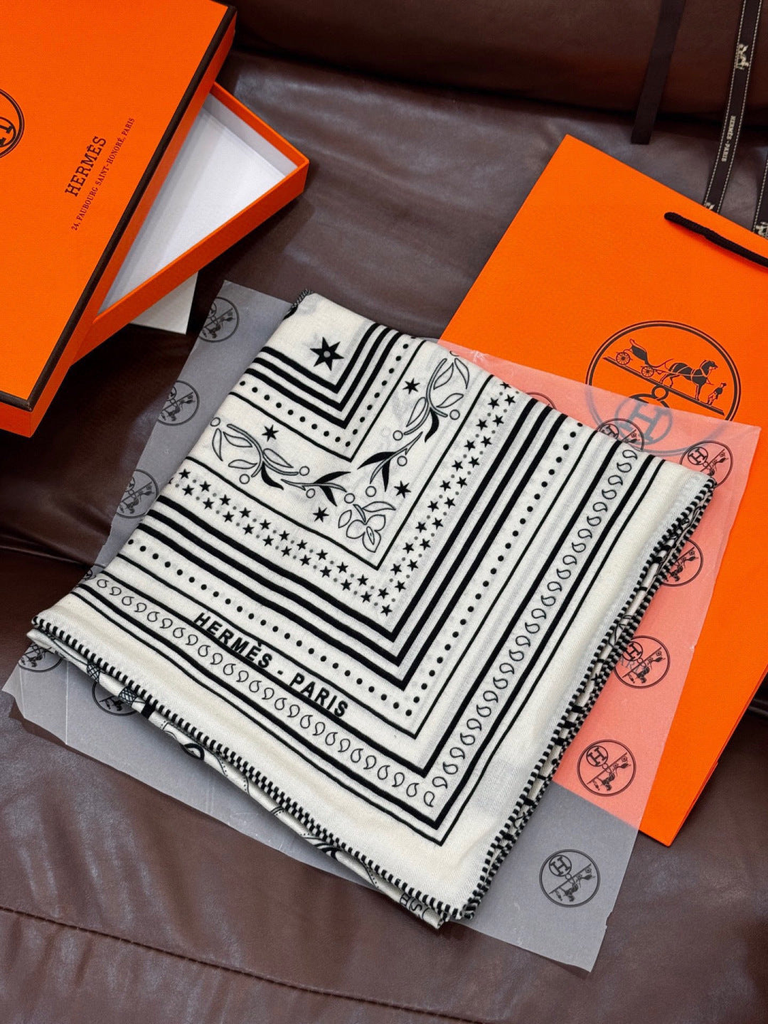 HERMES HERMES 25S SCARF 140 IN SILK CASERE 991677