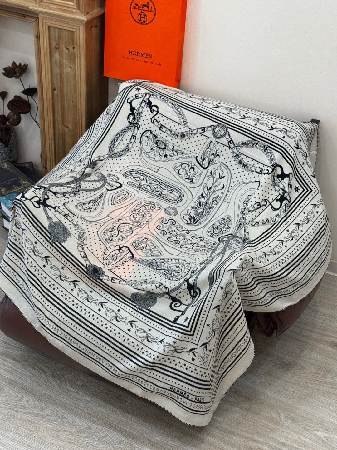 HERMES HERMES 25S SCARF 140 IN SILK CASERE 991677