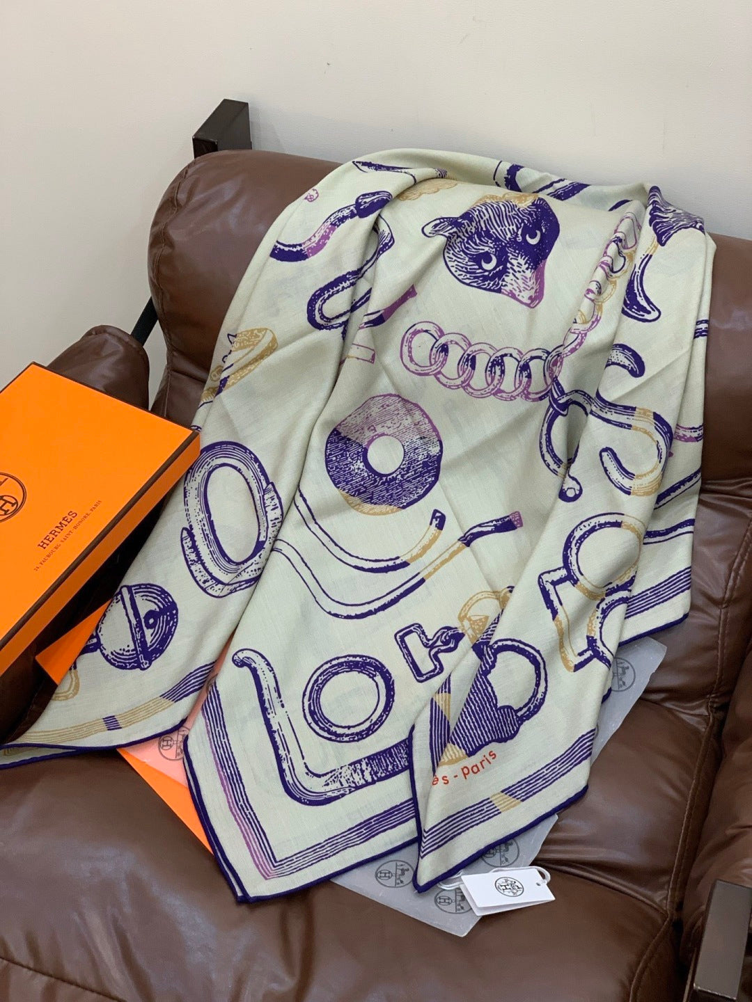 HERMES HERMES 25S SCARF 137 IN SILK CASERE 991688