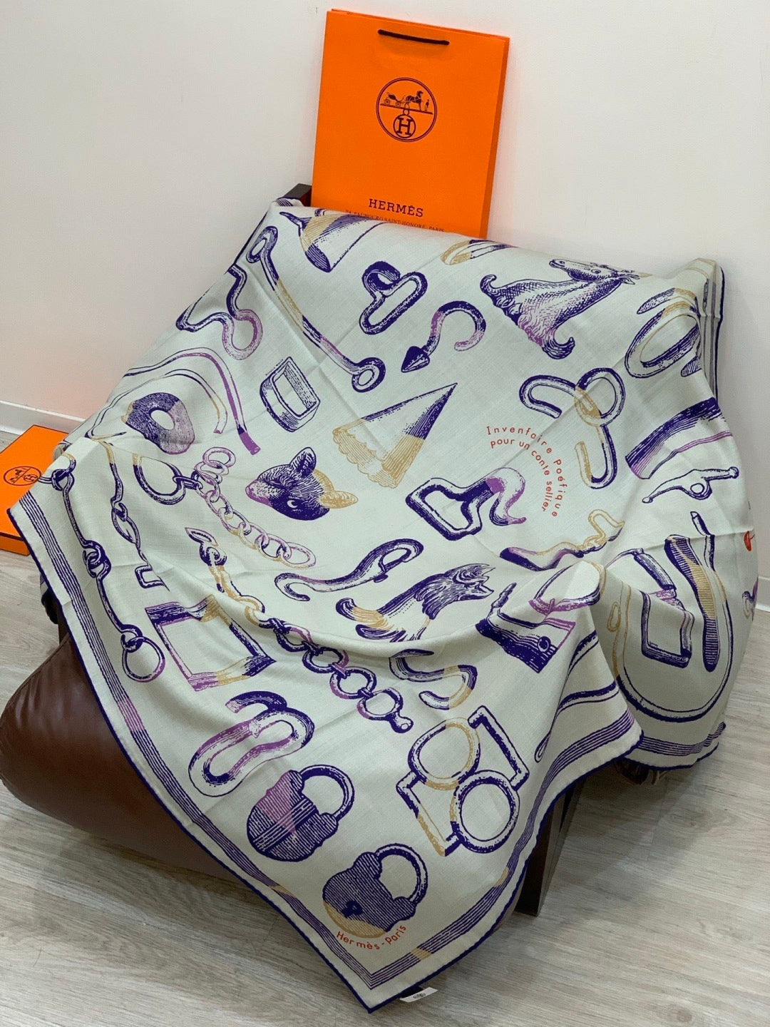HERMES HERMES 25S SCARF 137 IN SILK CASERE 991688