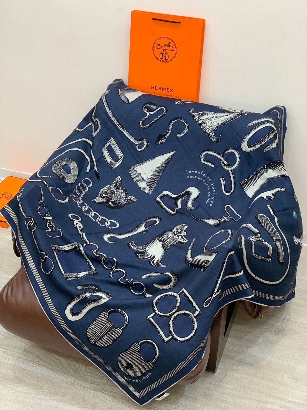 HERMES HERMES 25S SCARF 137 IN SILK CASERE 991690