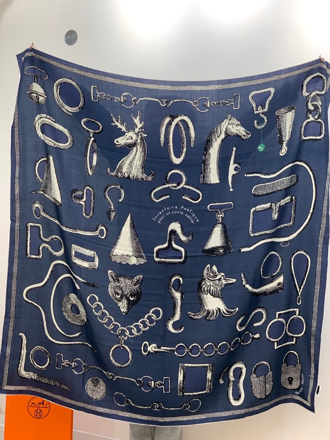 HERMES HERMES 25S SCARF 137 IN SILK CASERE 991690