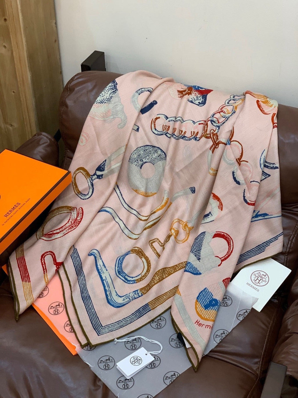 HERMES HERMES 25S SCARF 137 IN SILK CASERE 991691