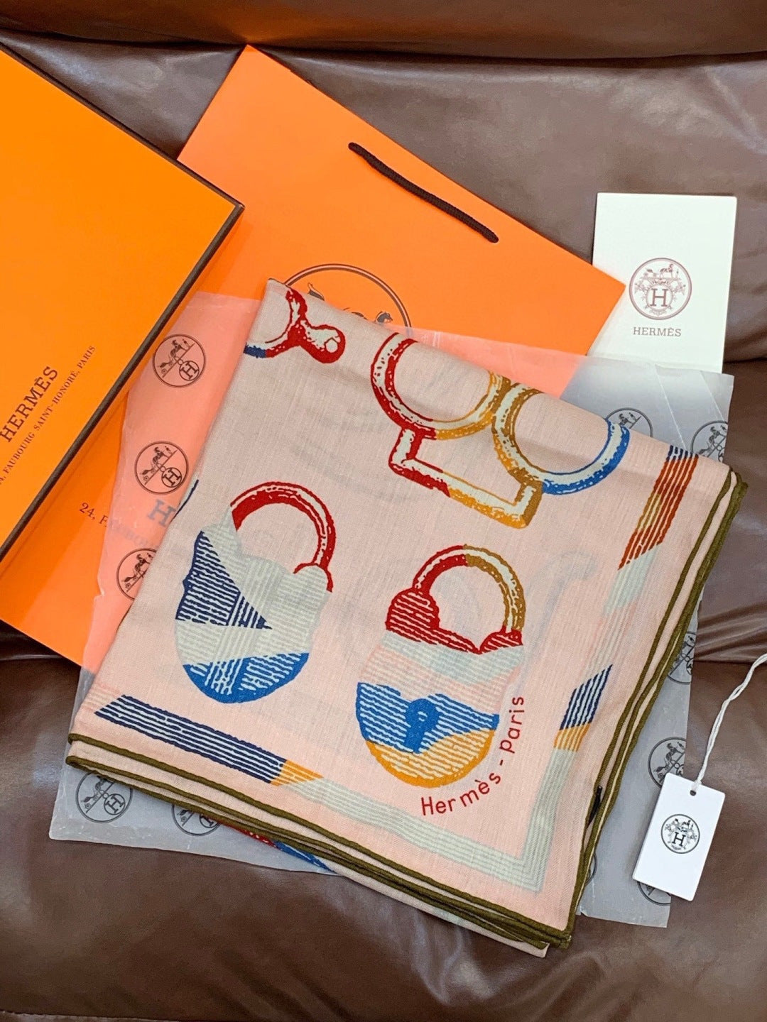HERMES HERMES 25S SCARF 137 IN SILK CASERE 991691