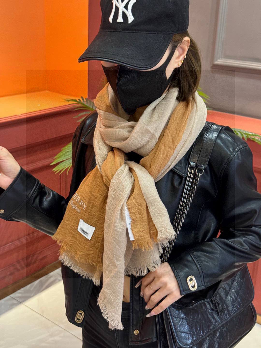 BURBERRY BBR SCARF 180 CM IN CASHMERE 718527