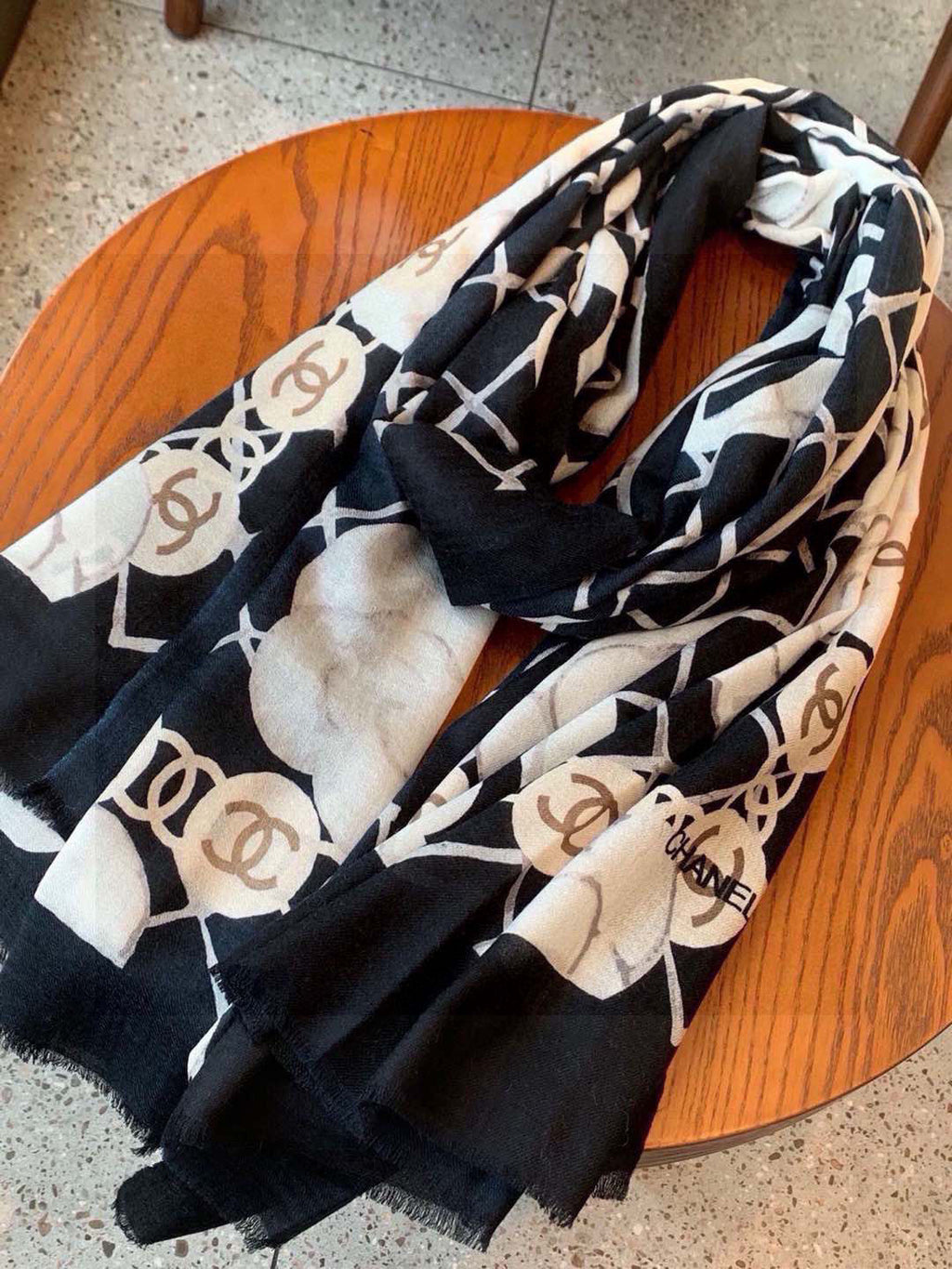 HERMES HERMES 25S SCARF 200 IN SILK 724721