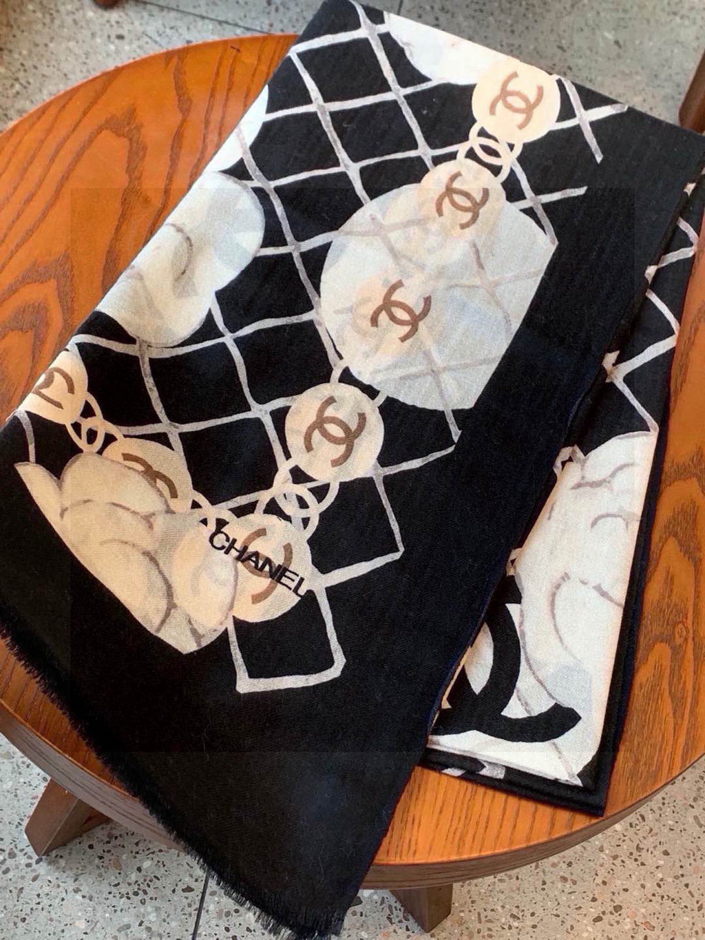 HERMES HERMES 25S SCARF 200 IN SILK 724721