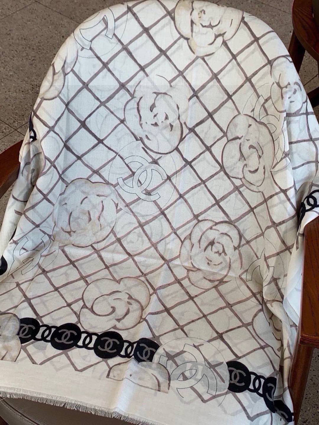 HERMES HERMES 25S SCARF 200 IN SILK 724722