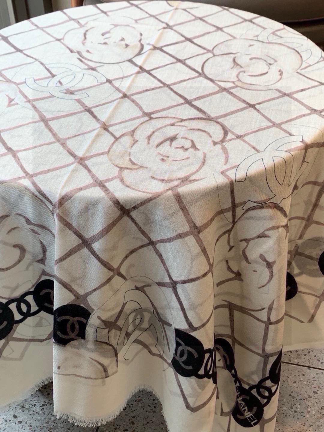HERMES HERMES 25S SCARF 200 IN SILK 724722