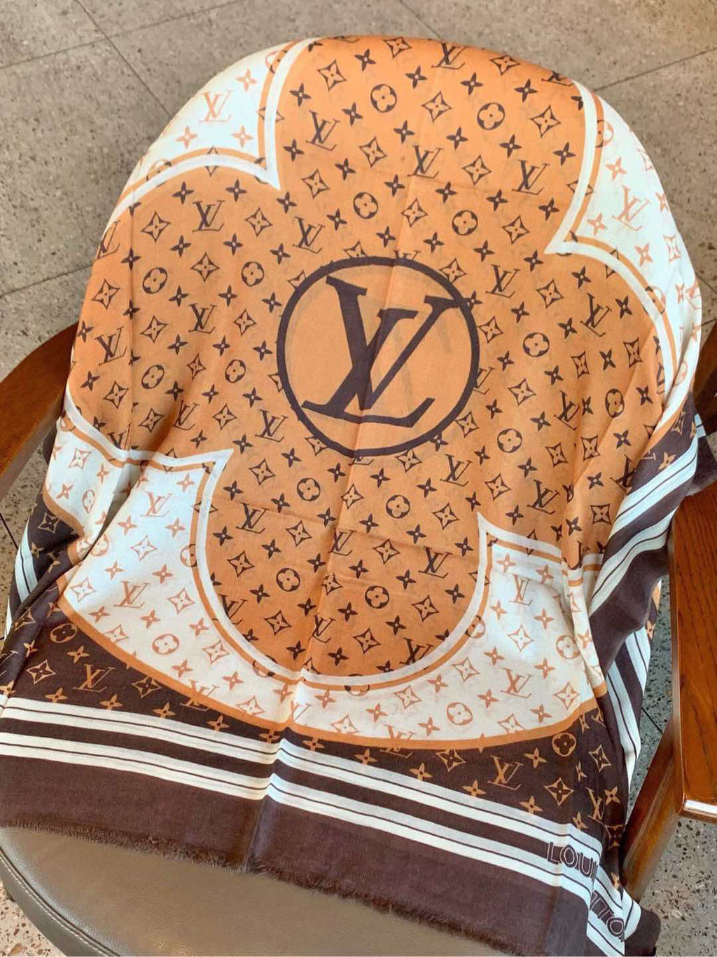 LOUIS VUITTON LV SCARF 200 CM IN CASHMERE 732077
