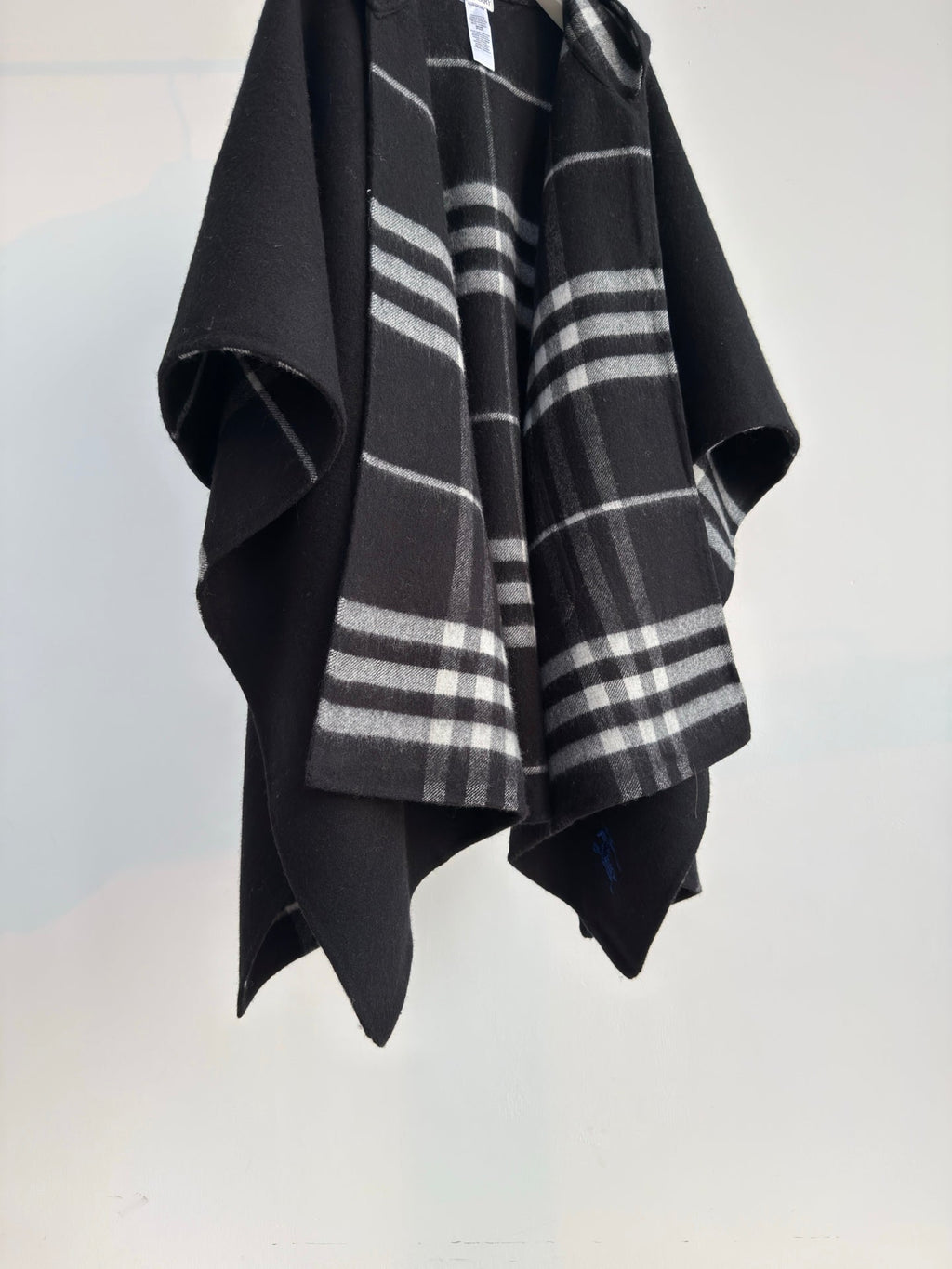 BURBERRY 25S SHAWL 184