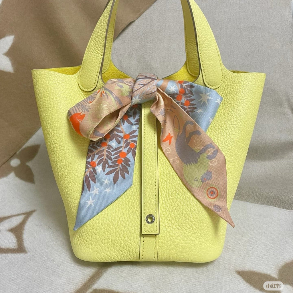 HERMES HERMES 25S SILK NECKERCHIEF 86 IN SILK 714350