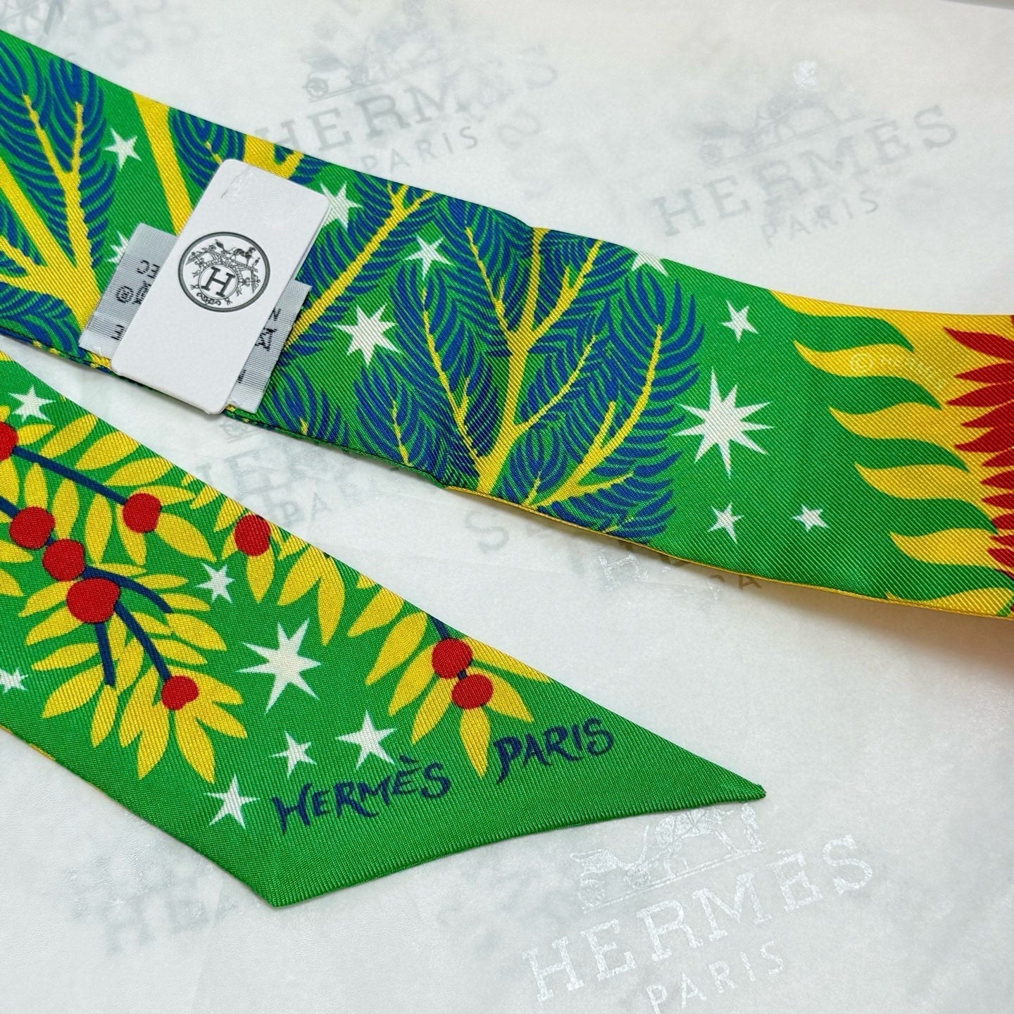 HERMES HERMES 25S SILK NECKERCHIEF 86 IN SILK 714355
