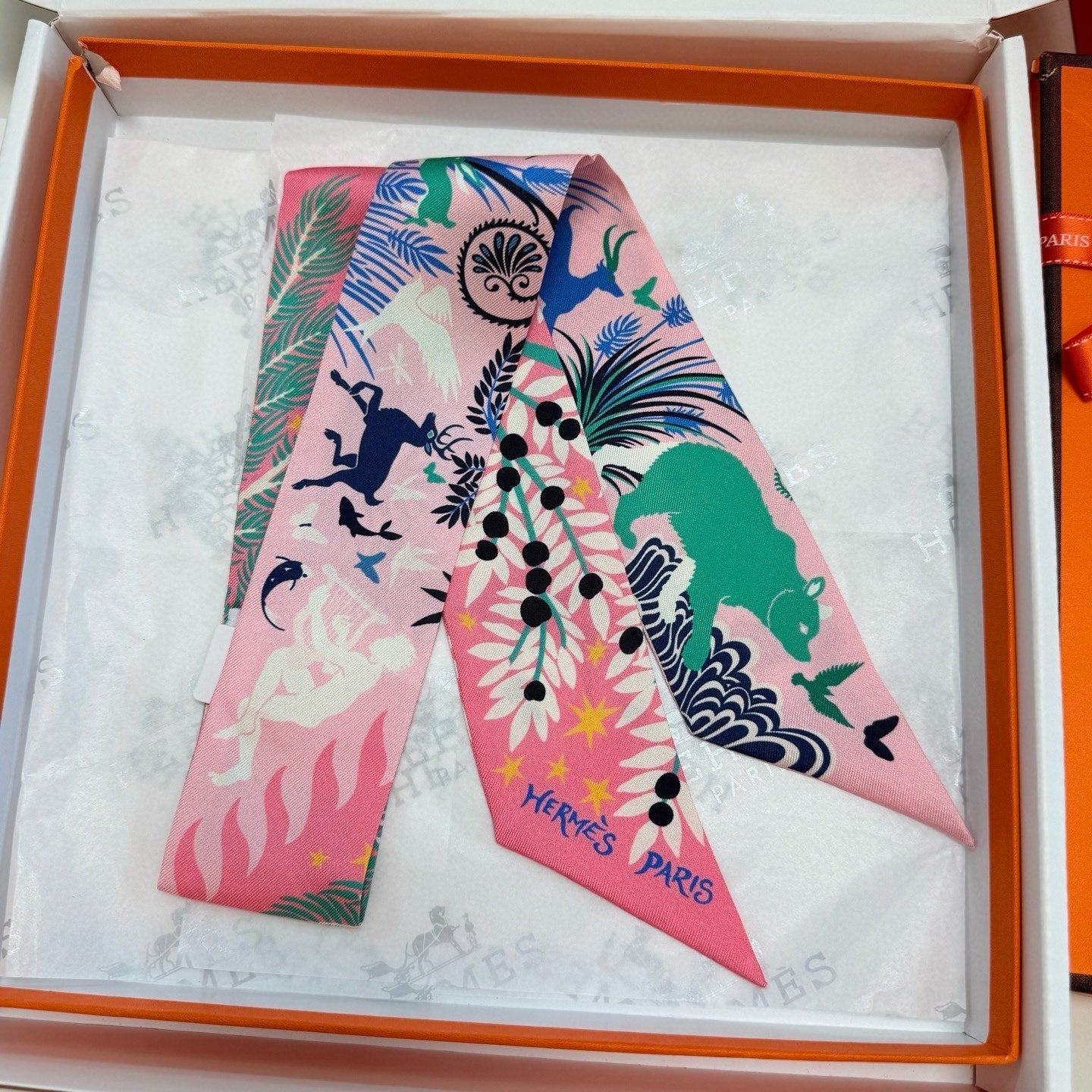 HERMES HERMES 25S SILK NECKERCHIEF 86 IN SILK 714357