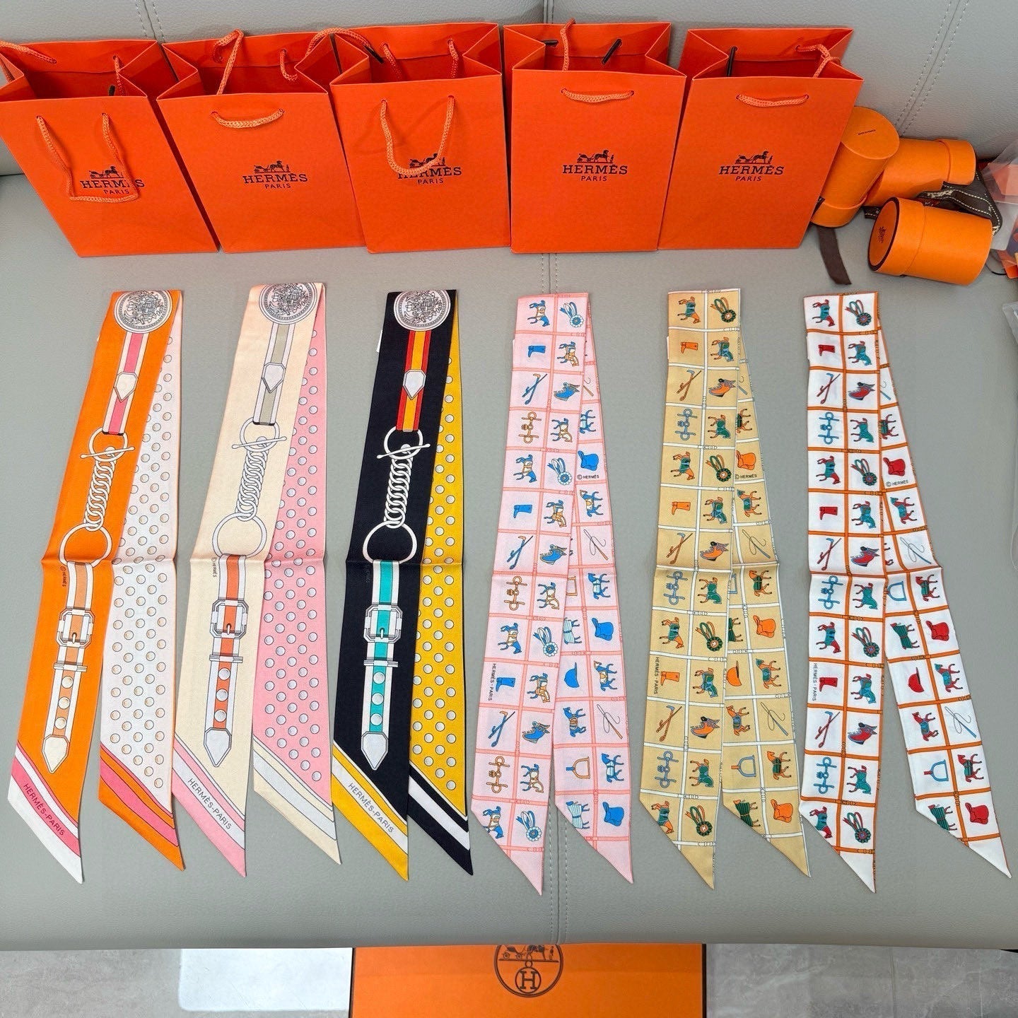 HERMES HERMES 25S SCARF 86 IN SILK 853138