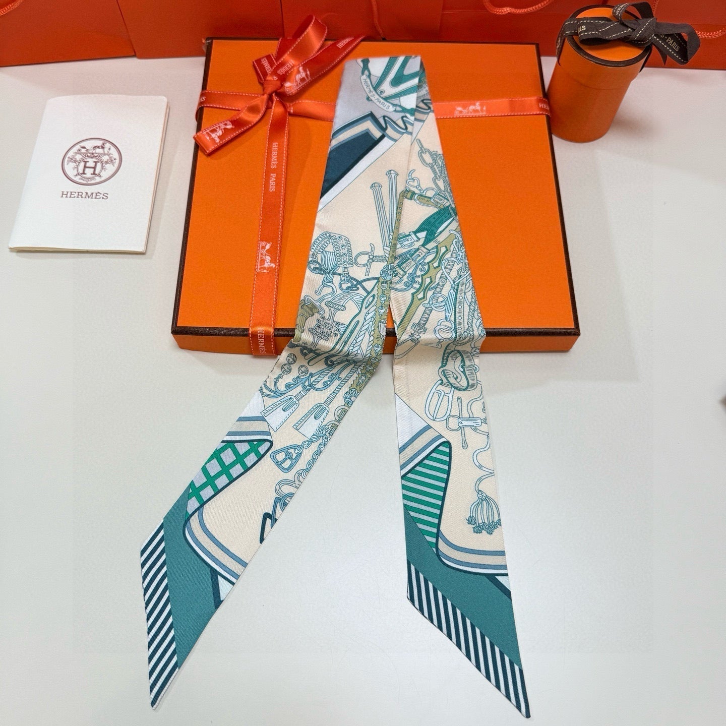 HERMES HERMES 25S SCARF 90 IN SILK 853145