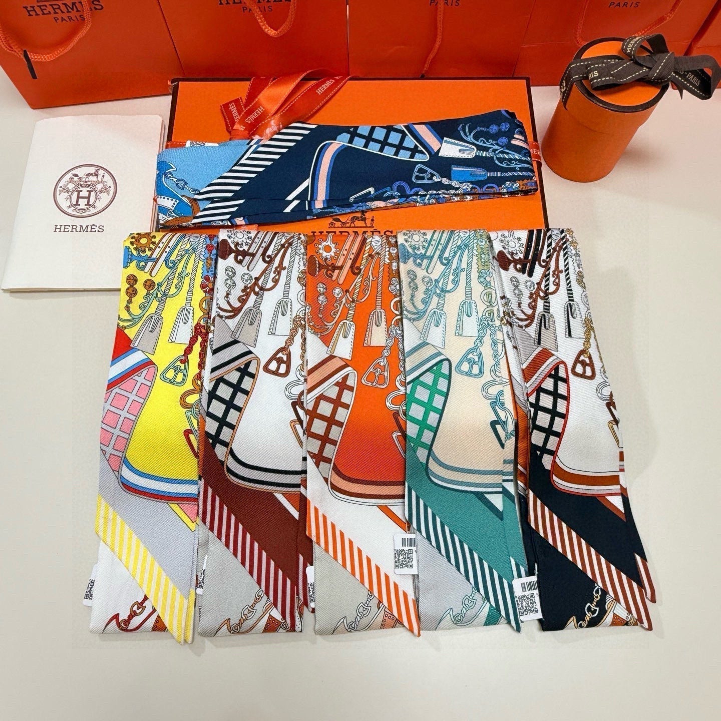 HERMES HERMES 25S SCARF 90 IN SILK 853146