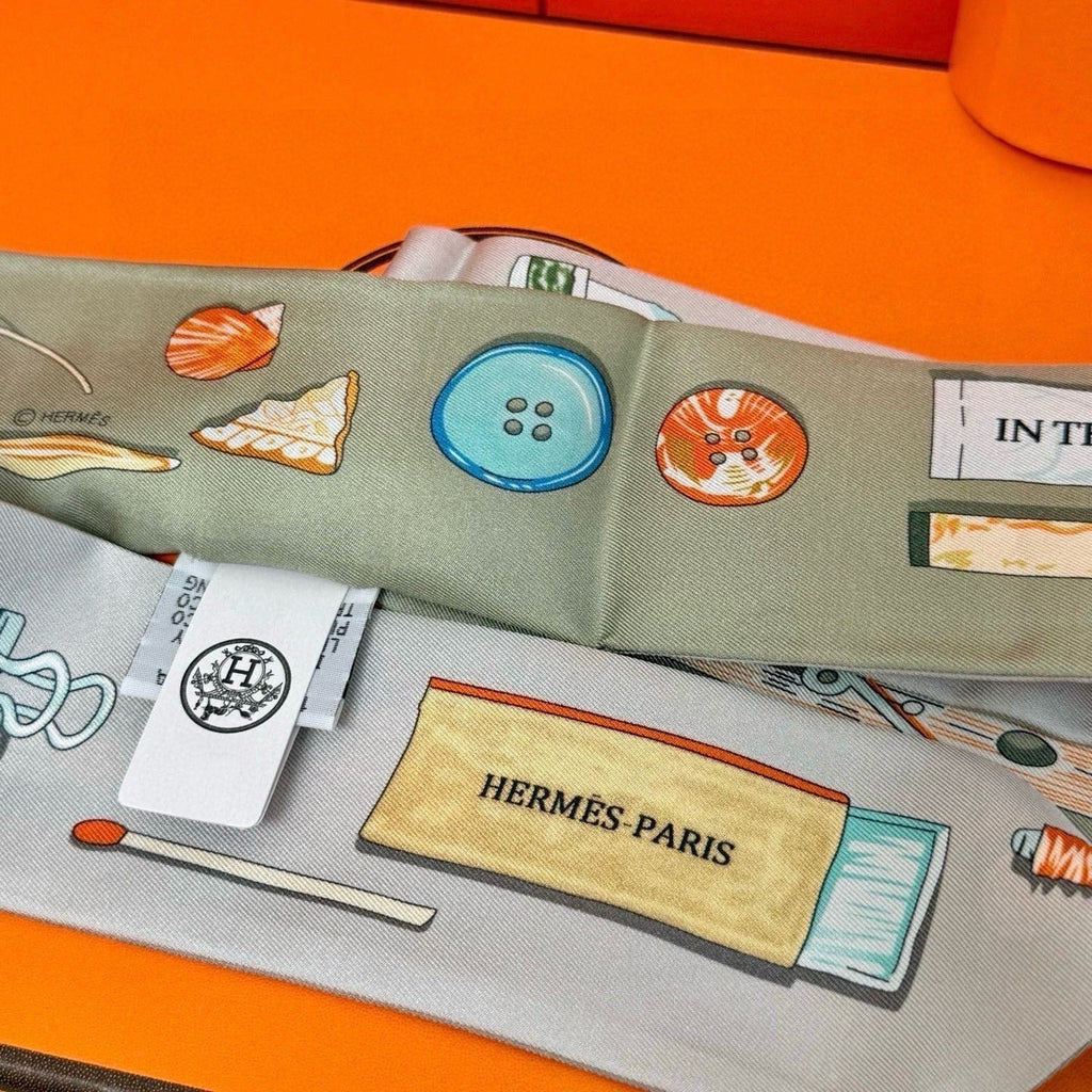 HERMES HERMES 25S SCARF TWILLY 86 IN SILK 987334
