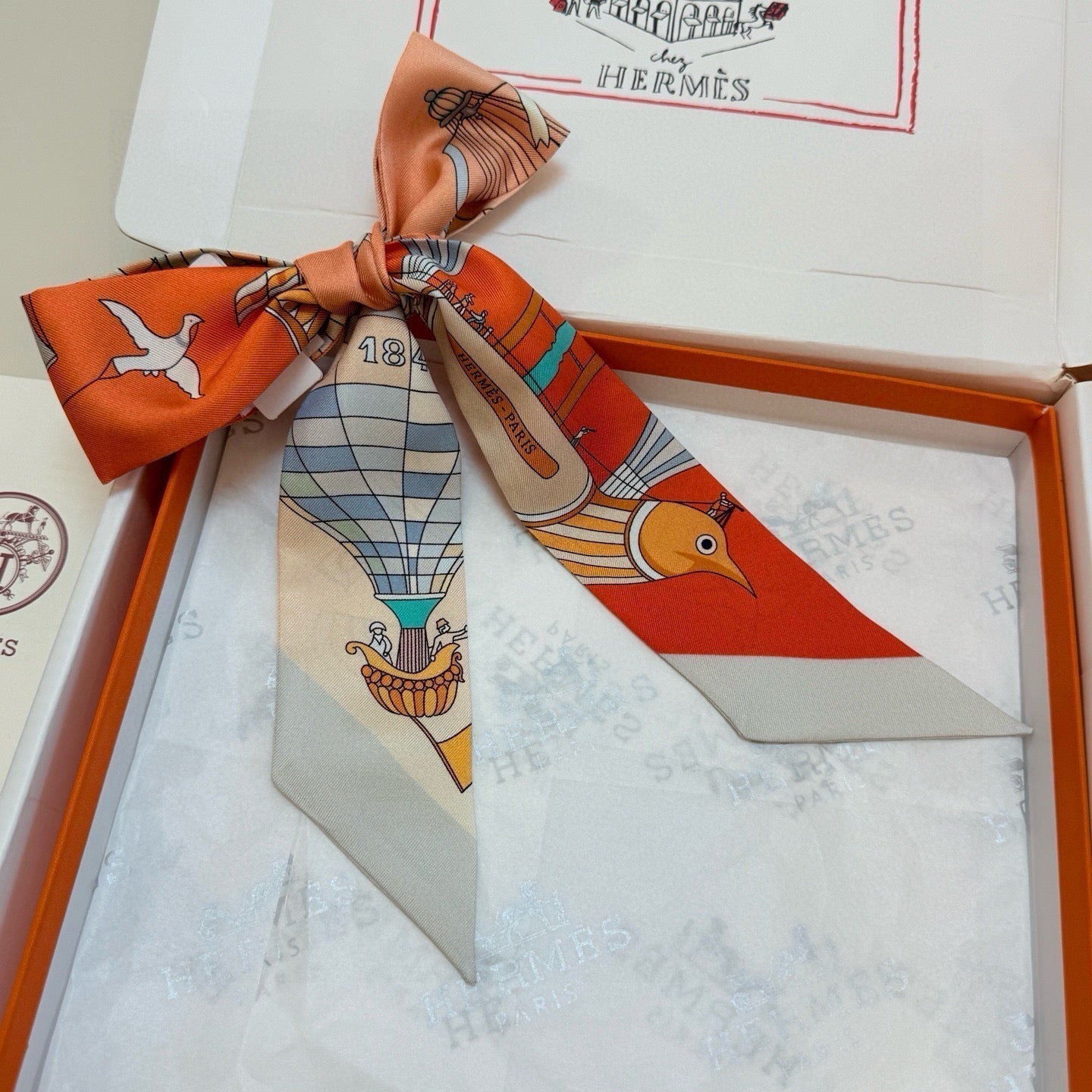 HERMES HERMES 25S NECKERCHIEF 86 IN SILK 991543