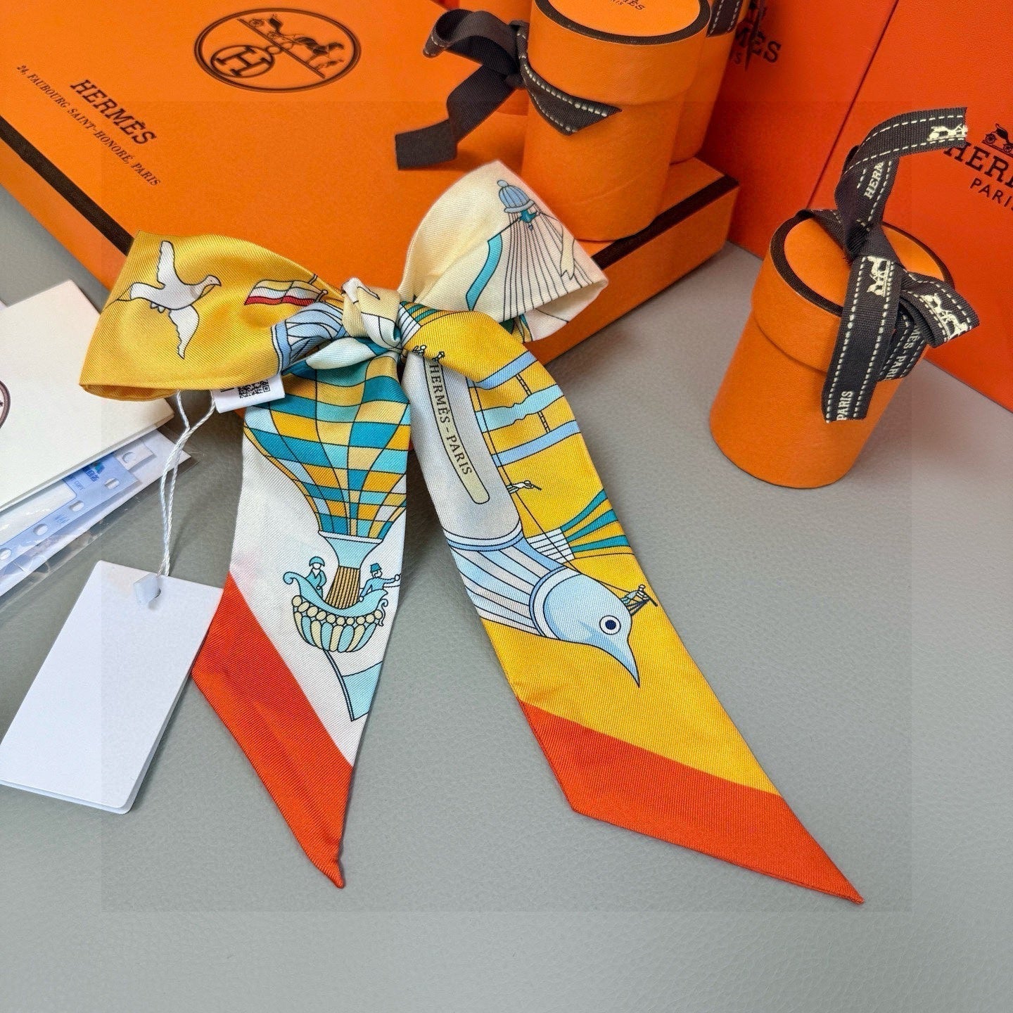 HERMES HERMES 25S NECKERCHIEF 86 IN SILK 991545