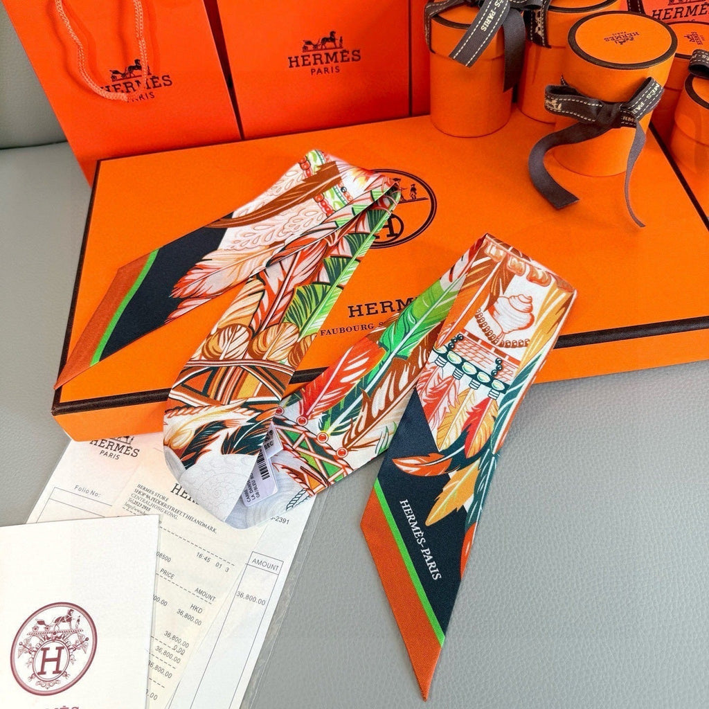 HERMES HERMES 25S NECKERCHIEF 86 IN SILK 991555