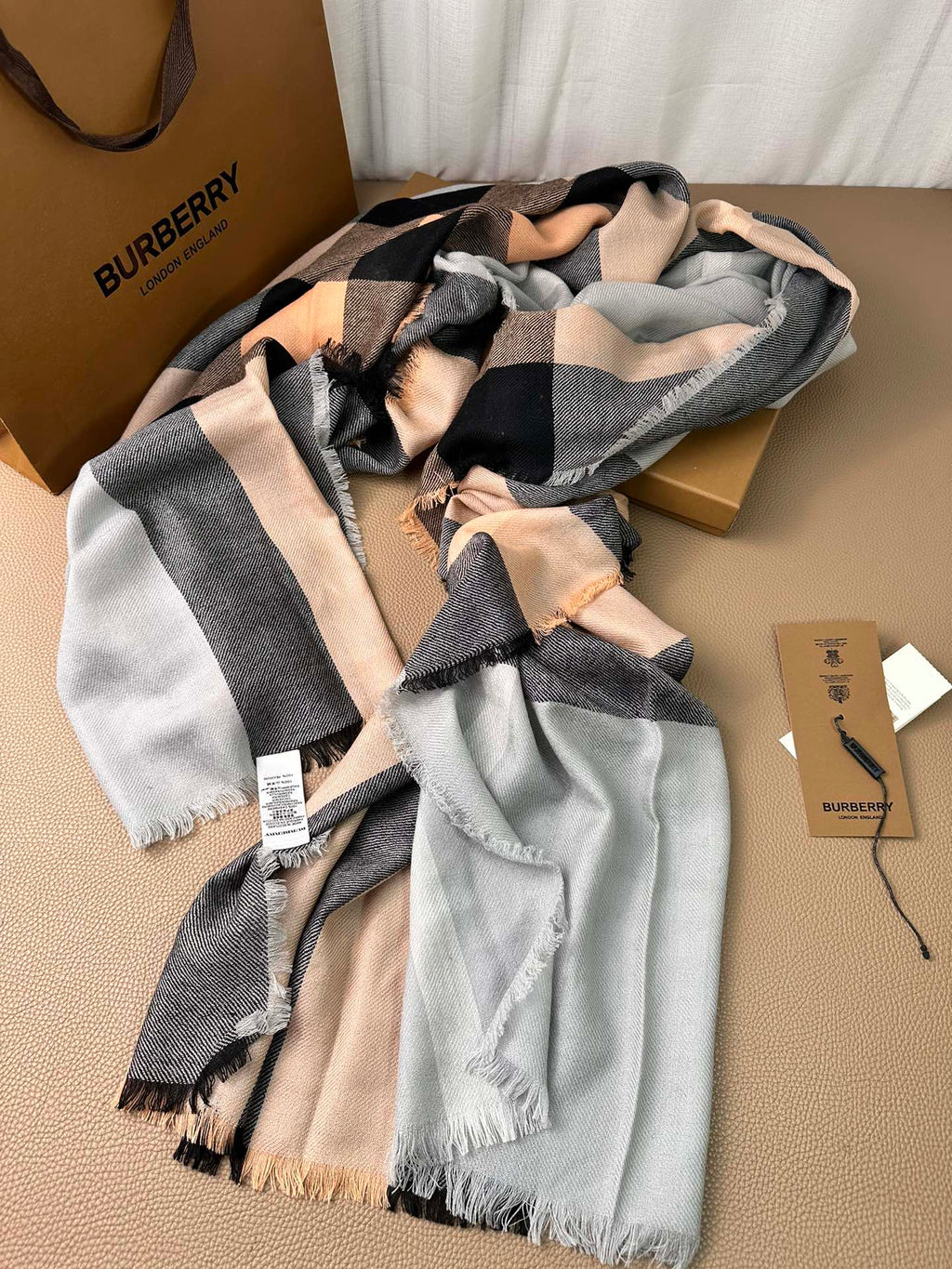 BURBERRY BBR SCARF 200 CM IN CASHMERE 474278