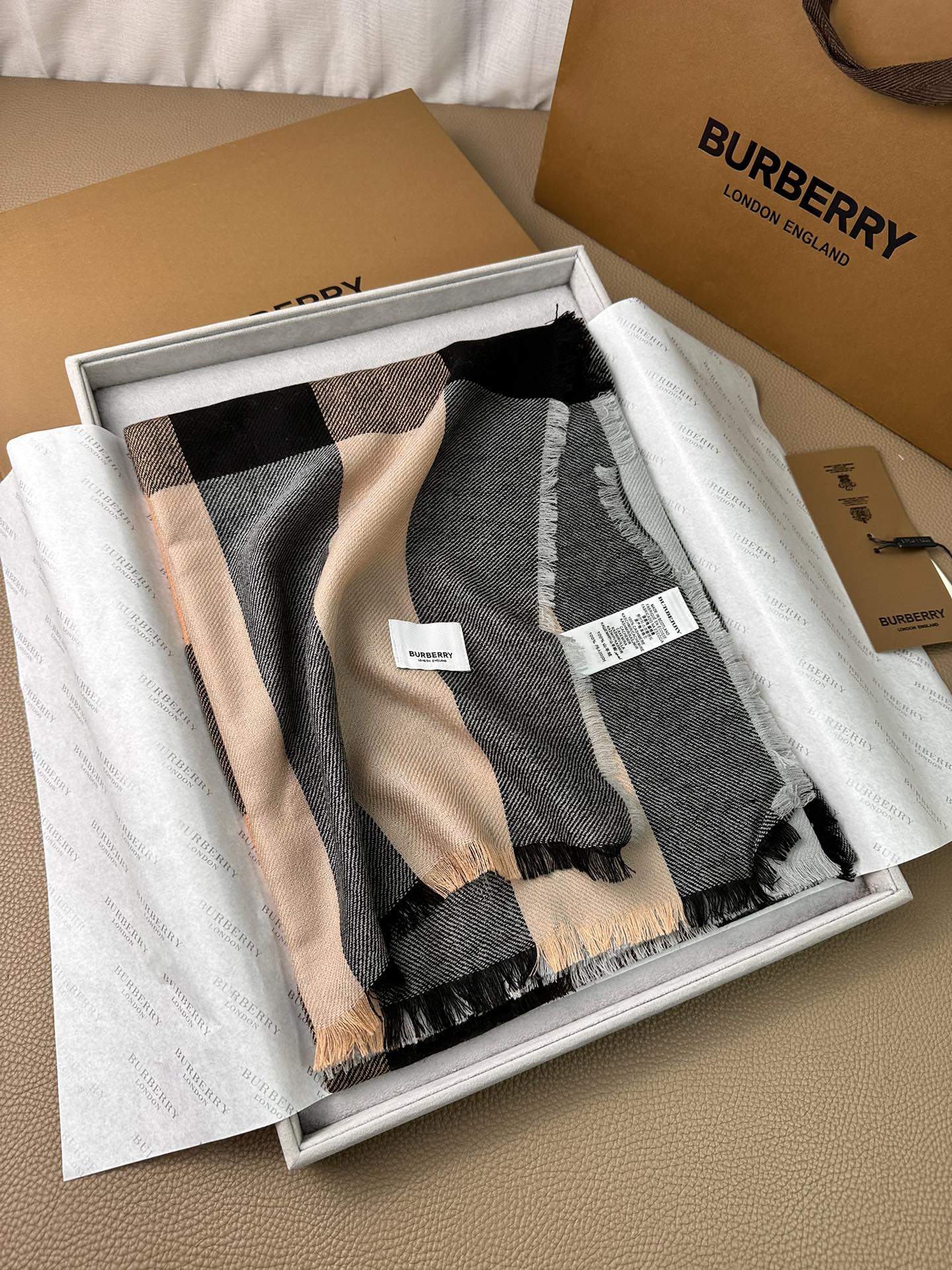 BURBERRY BBR SCARF 200 CM IN CASHMERE 474278