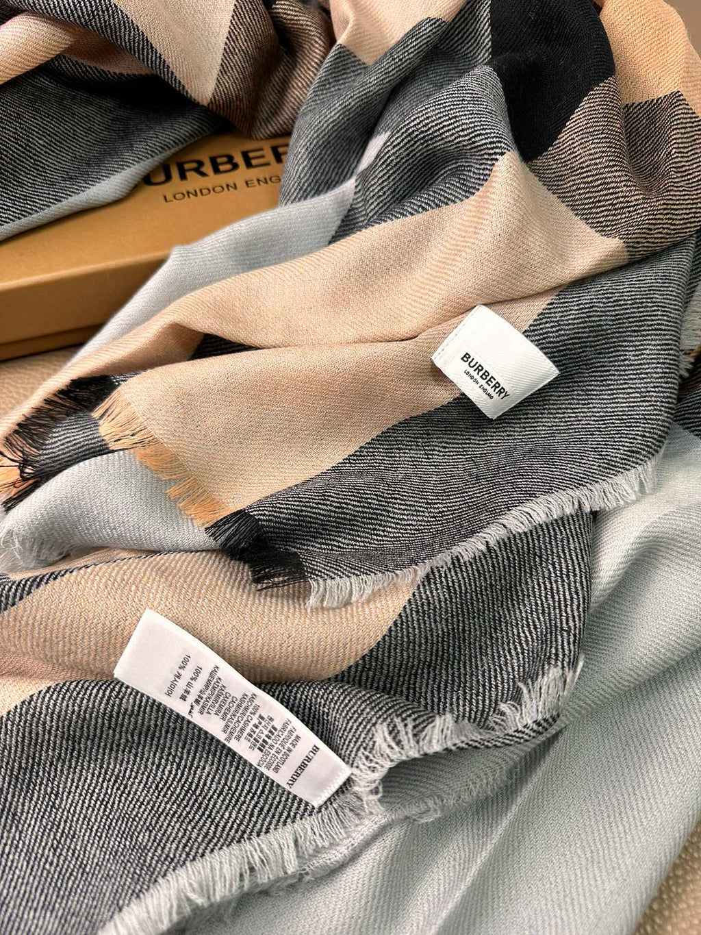 BURBERRY BBR SCARF 200 CM IN CASHMERE 474278