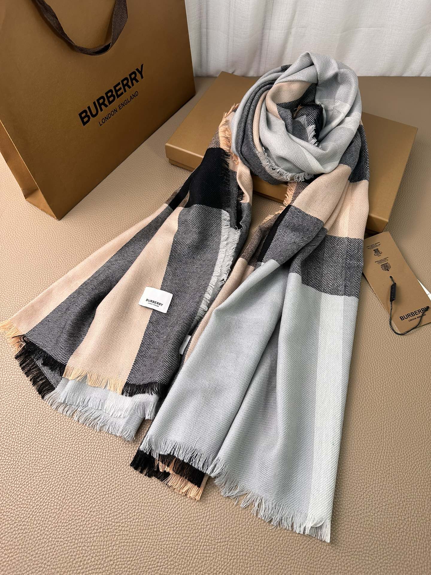 BURBERRY BBR SCARF 200 CM IN CASHMERE 474278