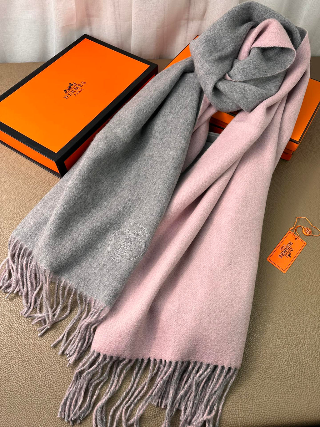 HERMES DOUBLE-FACE SCARF 200 CM IN LIGHT PINK AND GREY CASERE