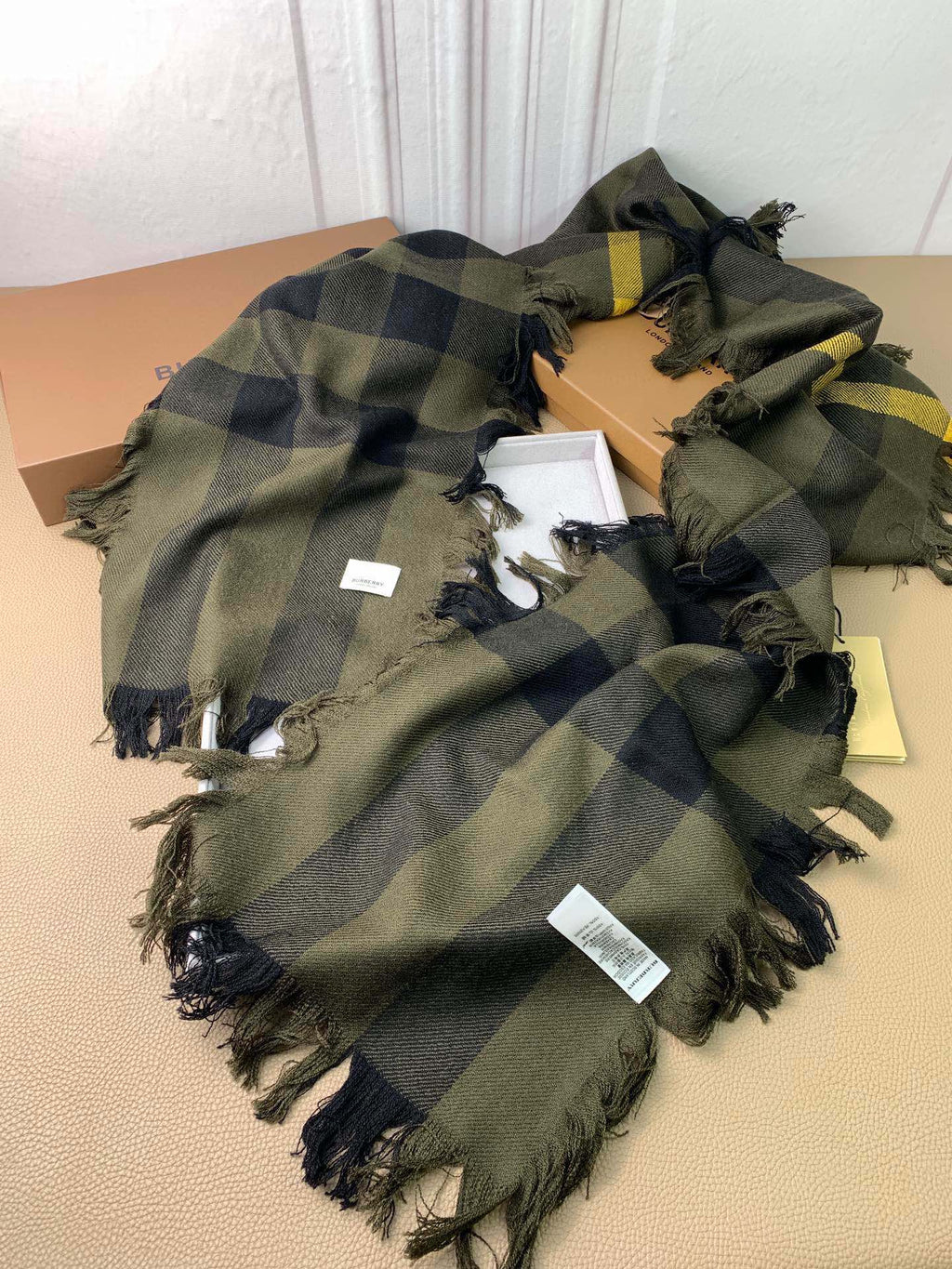 BURBERRY BBR SCARF 240 CM IN CASHMERE 508525