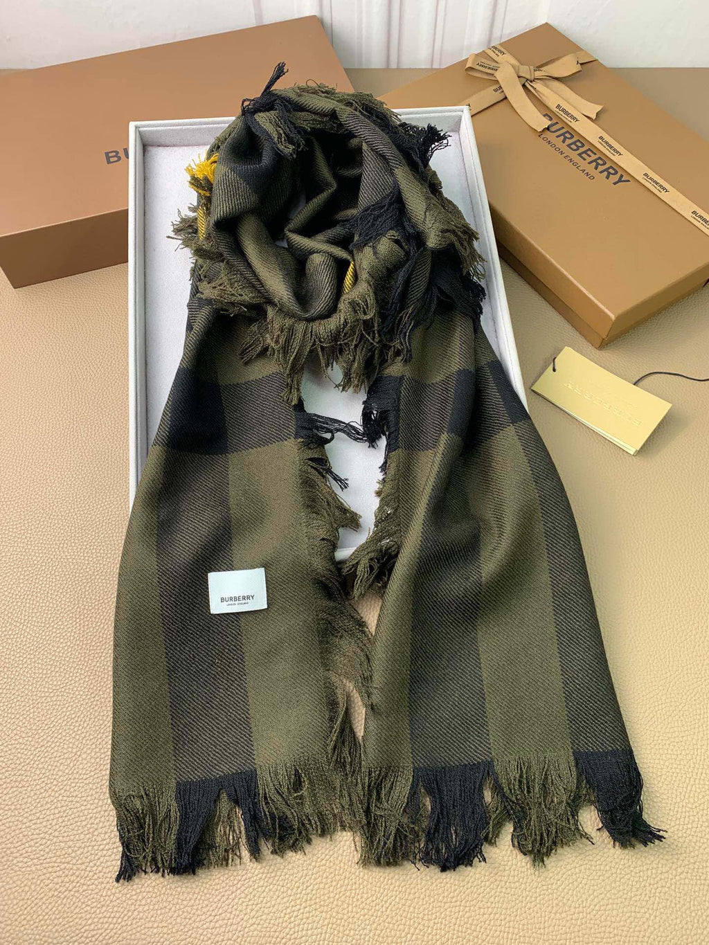 BURBERRY BBR SCARF 240 CM IN CASHMERE 508525