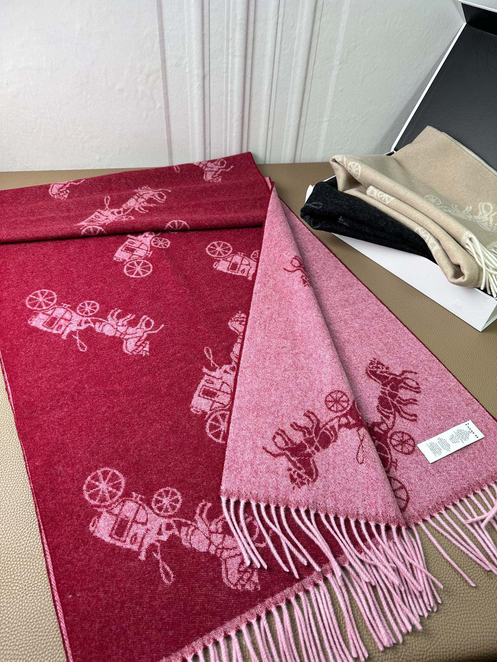 COACH HORSE & CARRIAGE PRINT SCARF 195 CM IN RED PINK 375240