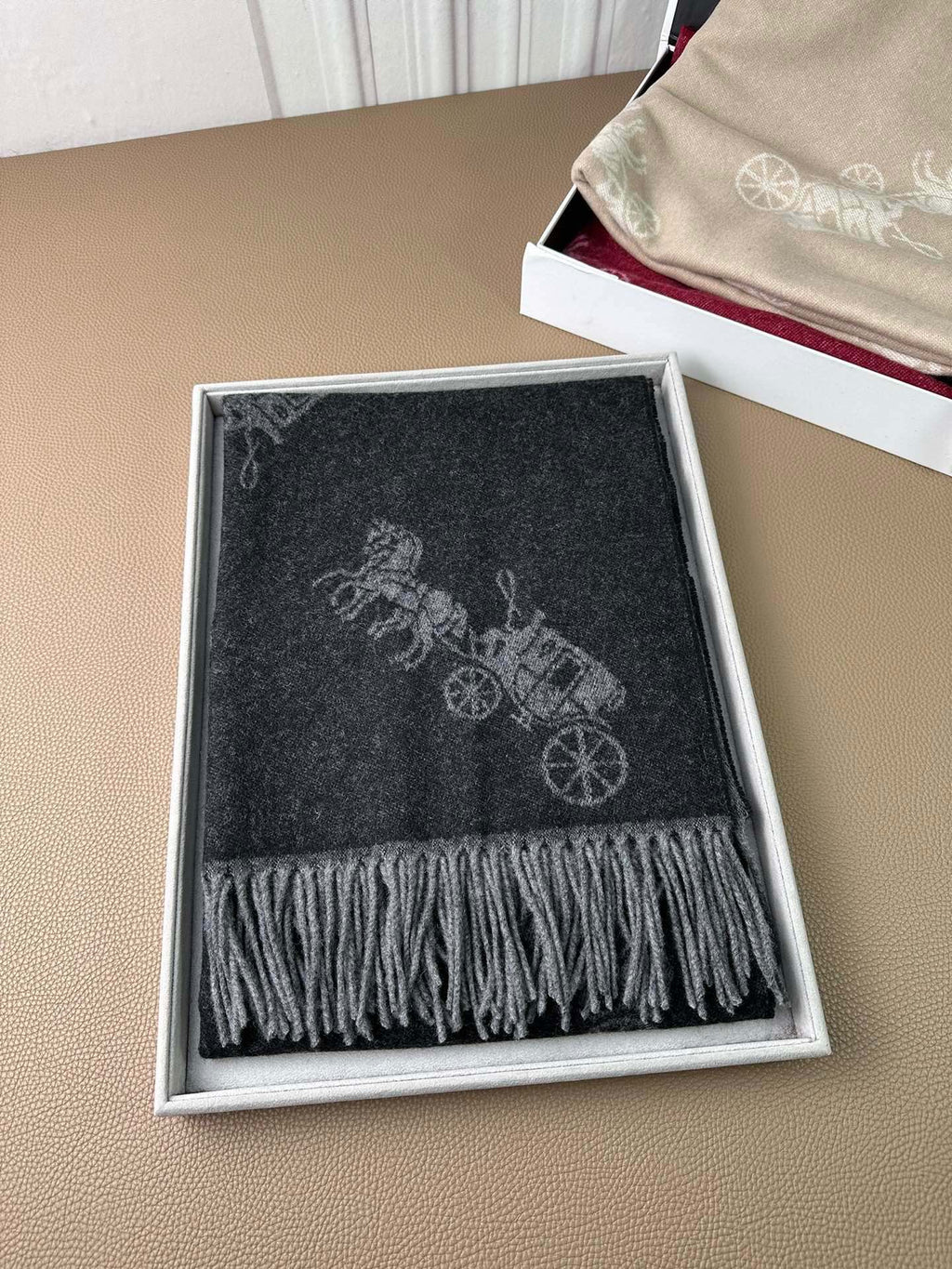 COACH HORSE & CARRIAGE PRINT SCARF 195 CM IN BLACK WOOL 375242