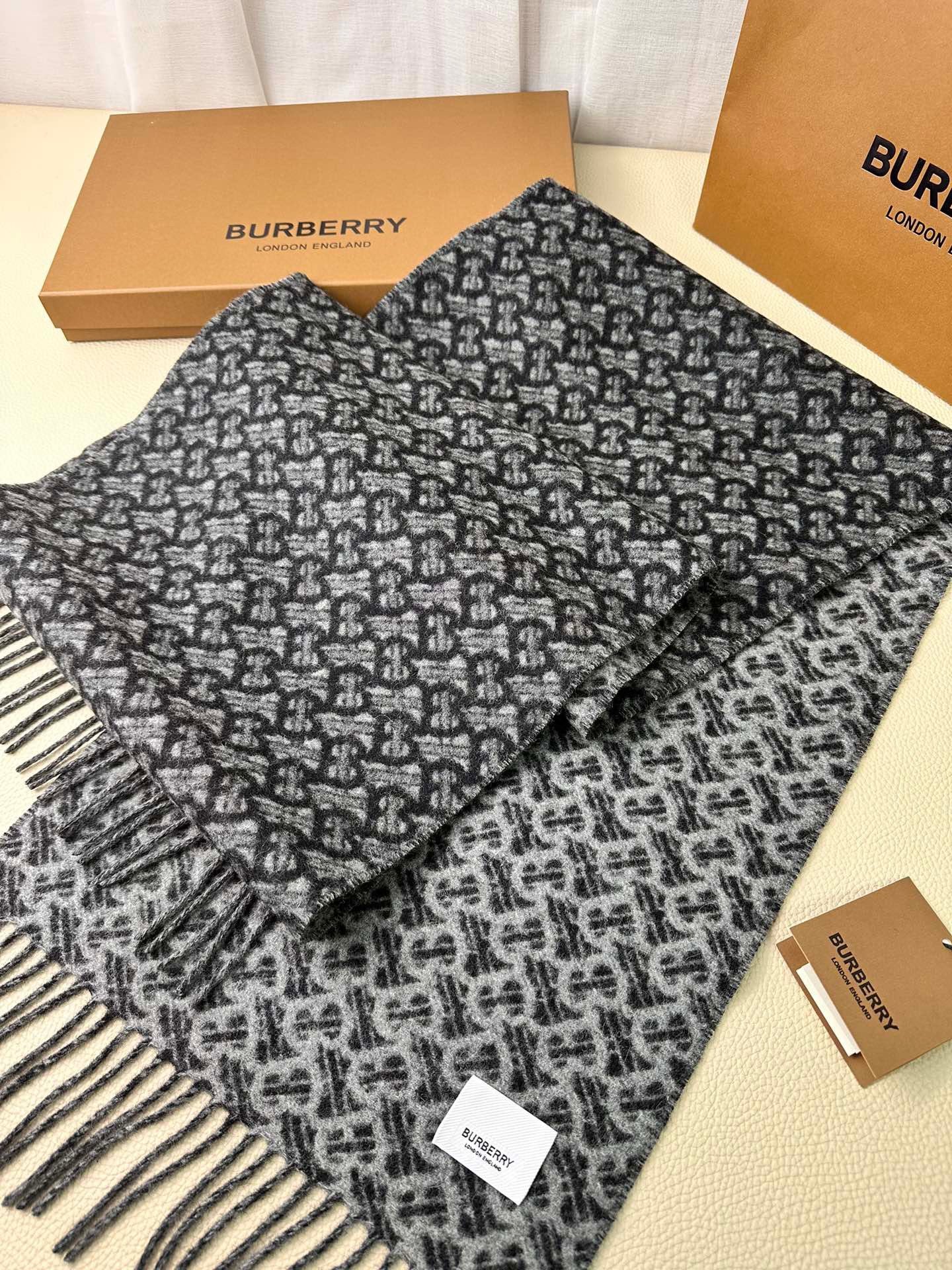 BURBERRY SCARF 168 CM IN DARK GRAY CASHMERE 394721