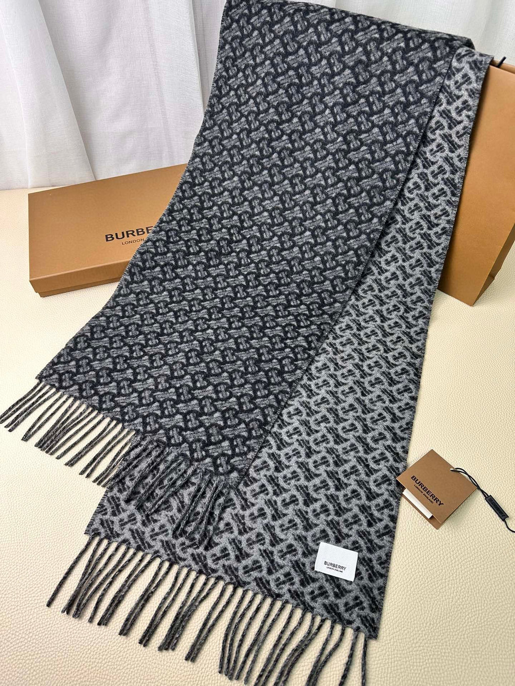 BURBERRY SCARF 168 CM IN DARK GRAY CASHMERE 394721