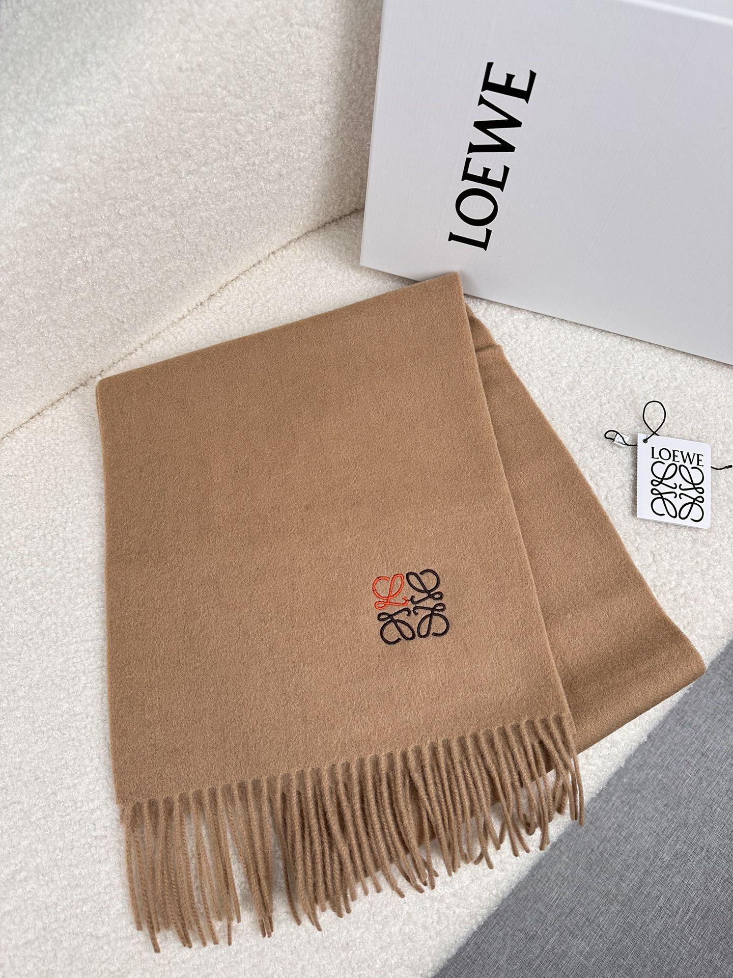LOEWE SCARF 180 CM IN CAMEL BEIGE CASHMERE 353156