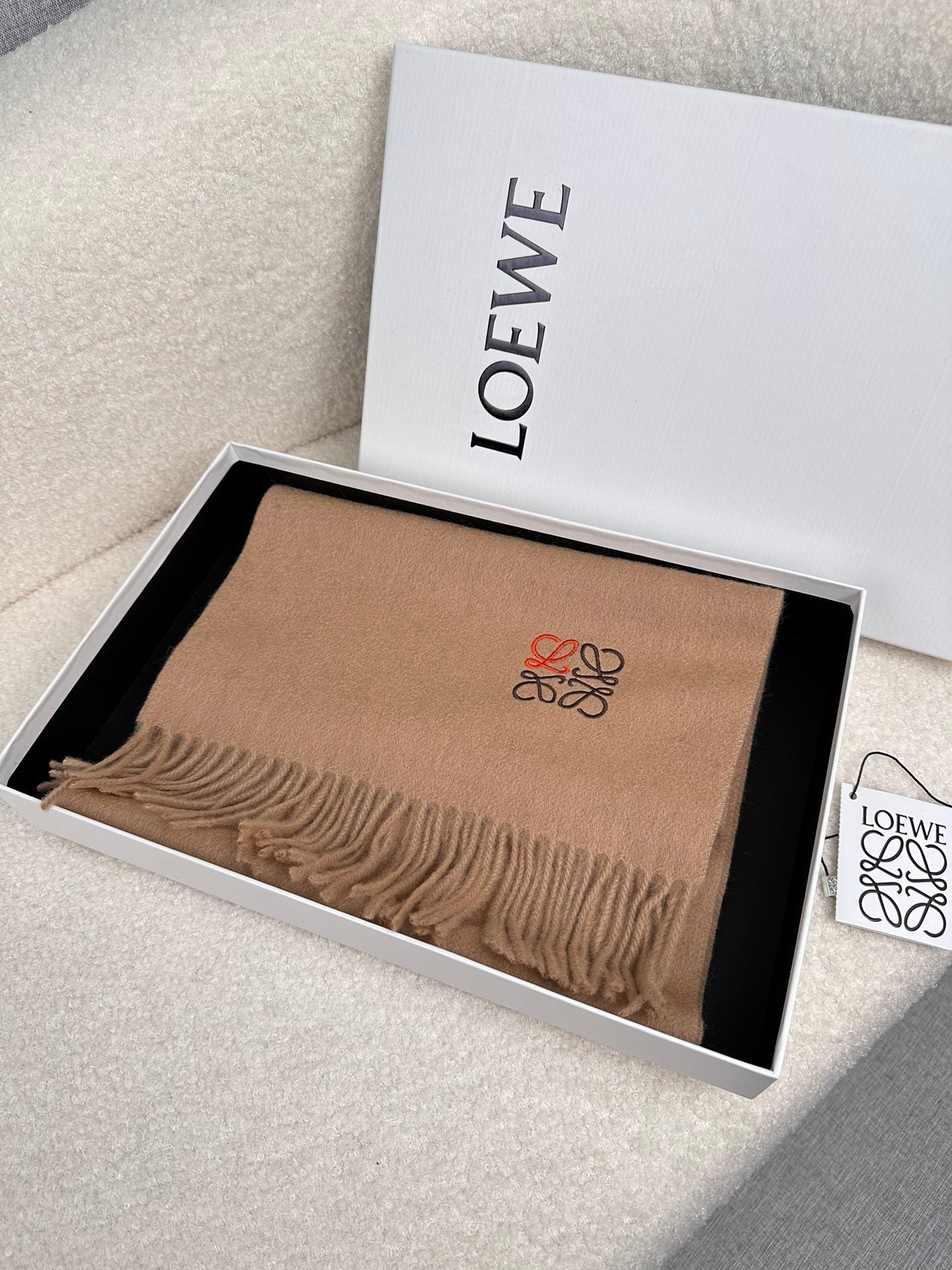 LOEWE SCARF 180 CM IN CAMEL BEIGE CASHMERE 353156