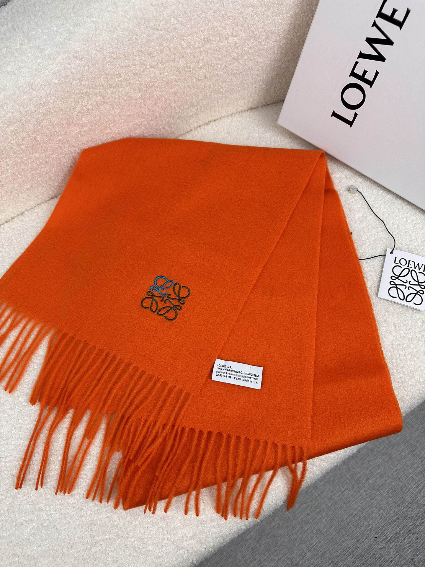LOEWE SCARF 180 CM IN FIRE ORANGE CASHMERE 353154