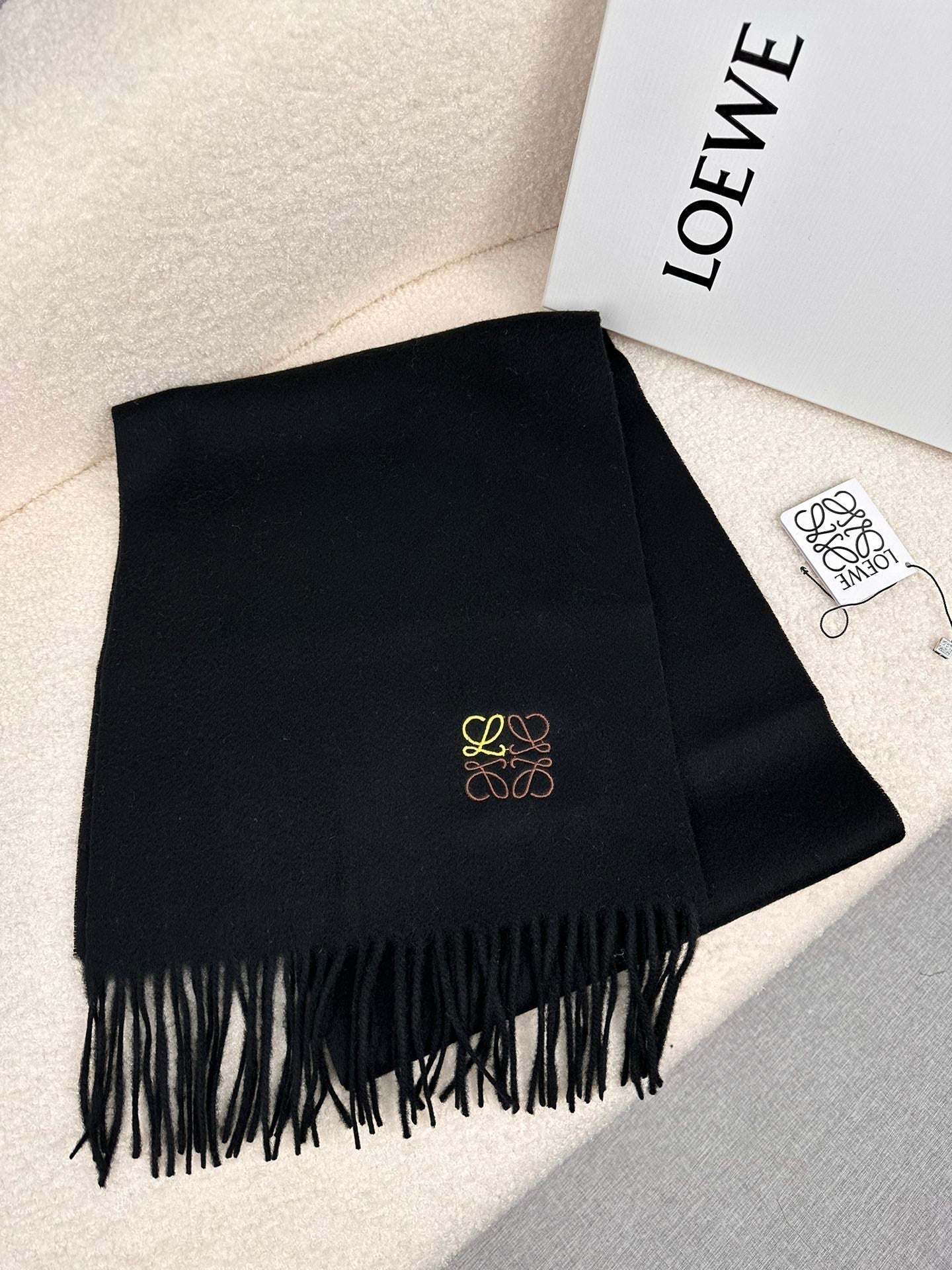 LOEWE SCARF 180 CM IN BLACK CASHMERE 353157