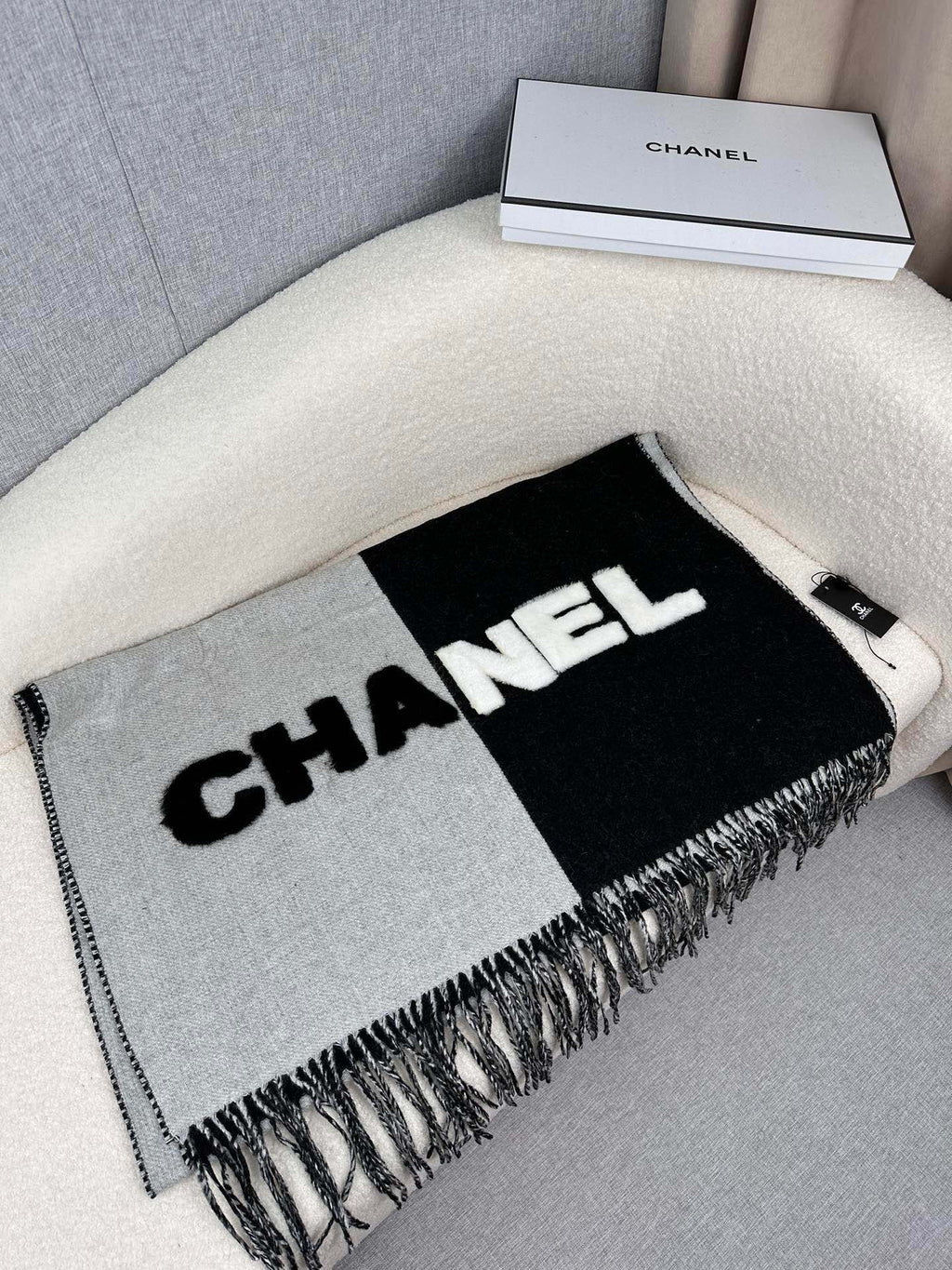 CHANEL SCARF 200 CM IN BLACK MIX HARBOR GRAY CASHMERE AND WOOL 399797