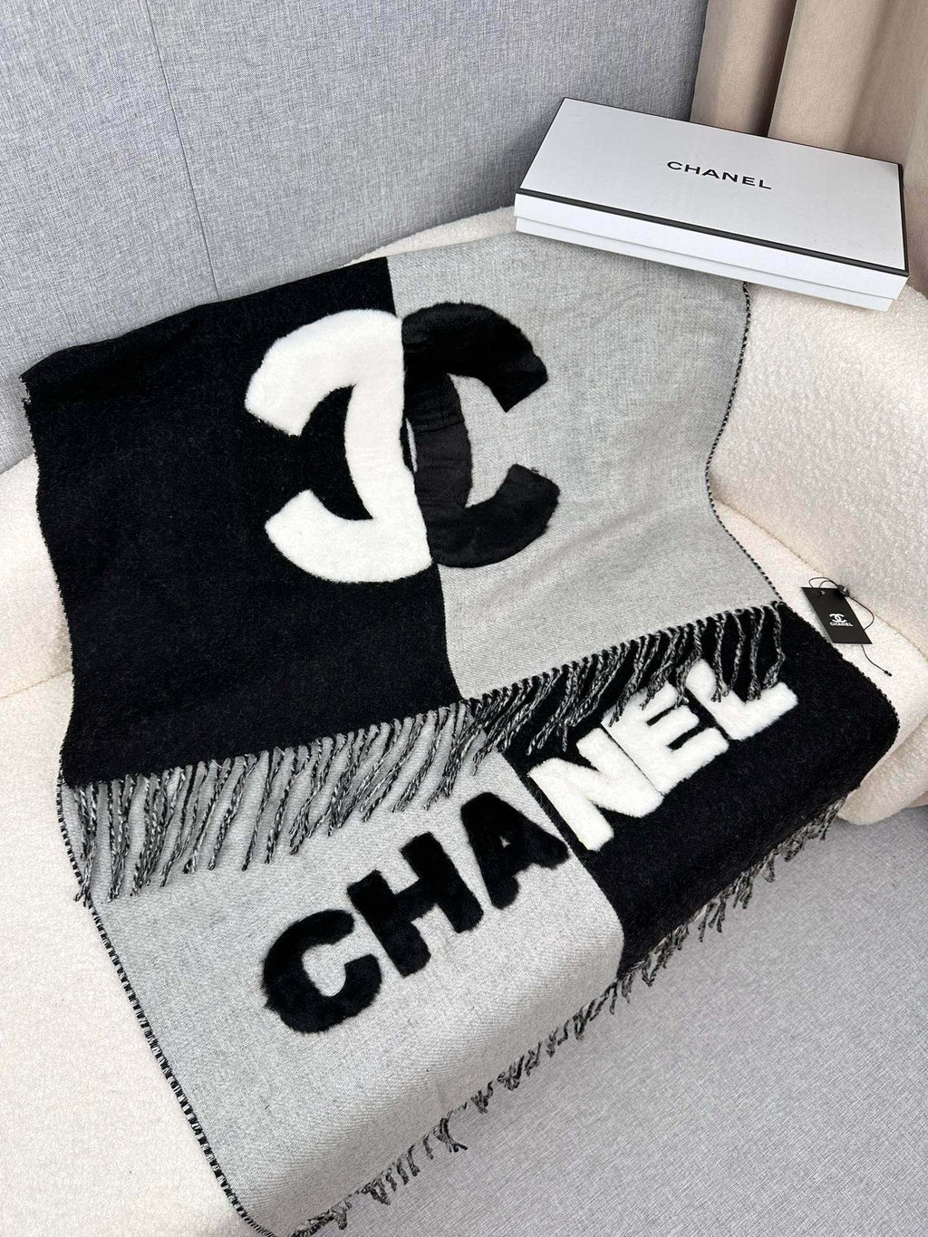 CHANEL SCARF 200 CM IN BLACK MIX HARBOR GRAY CASHMERE AND WOOL 399797