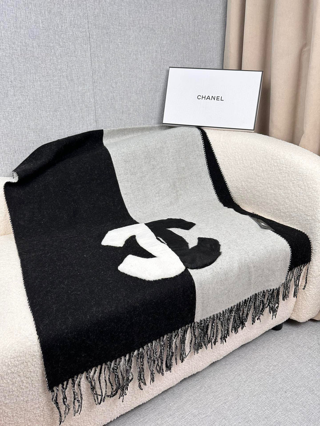 CHANEL SCARF 200 CM IN BLACK MIX HARBOR GRAY CASHMERE AND WOOL 399797