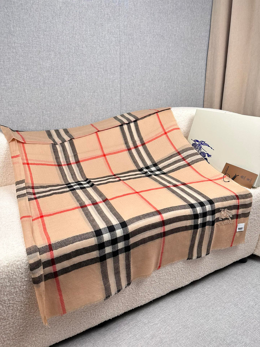 BURBERRY BBR SCARF 220 CM IN CASHMERE 490973