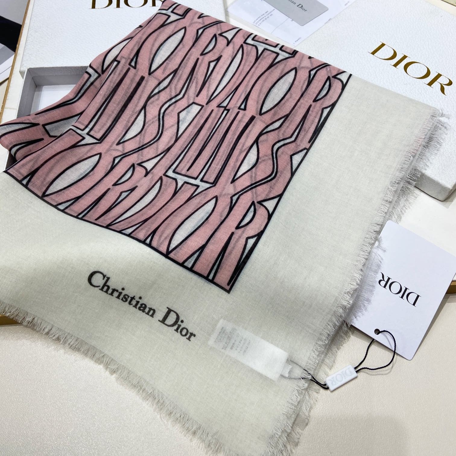 DIOR MISS  ALLOVER SHAWL 140 CM IN PALE PINK MIX WHITE SILK CASHMERE 411631