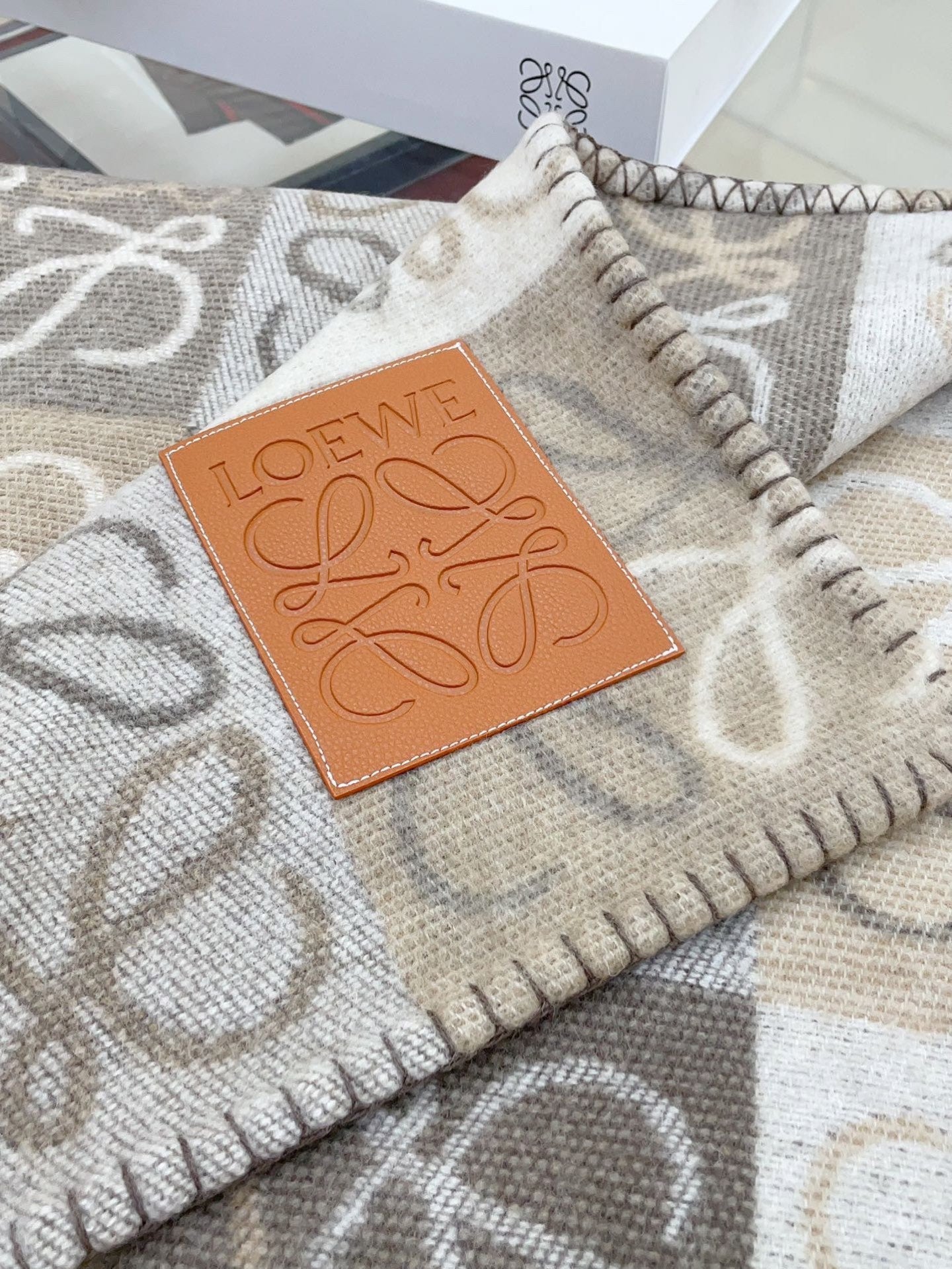 LOEWE 25S SCARF 170 IN CASHMERE WOOL 740405