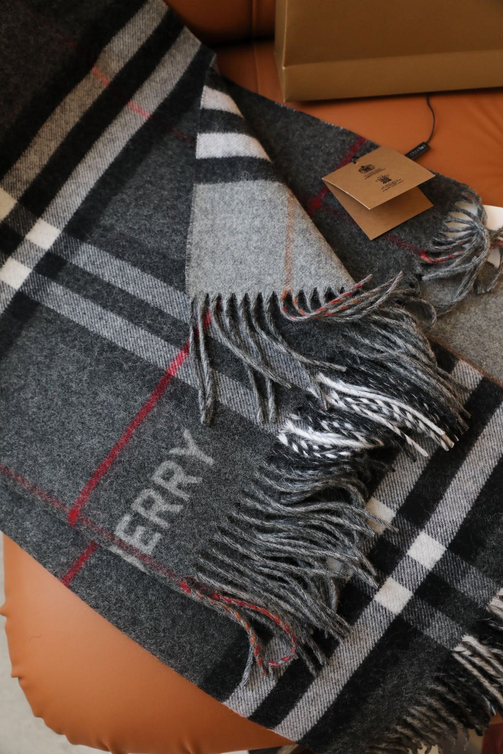 BURBERRY BBR SCARF 140 CM IN CASHMERE 732178